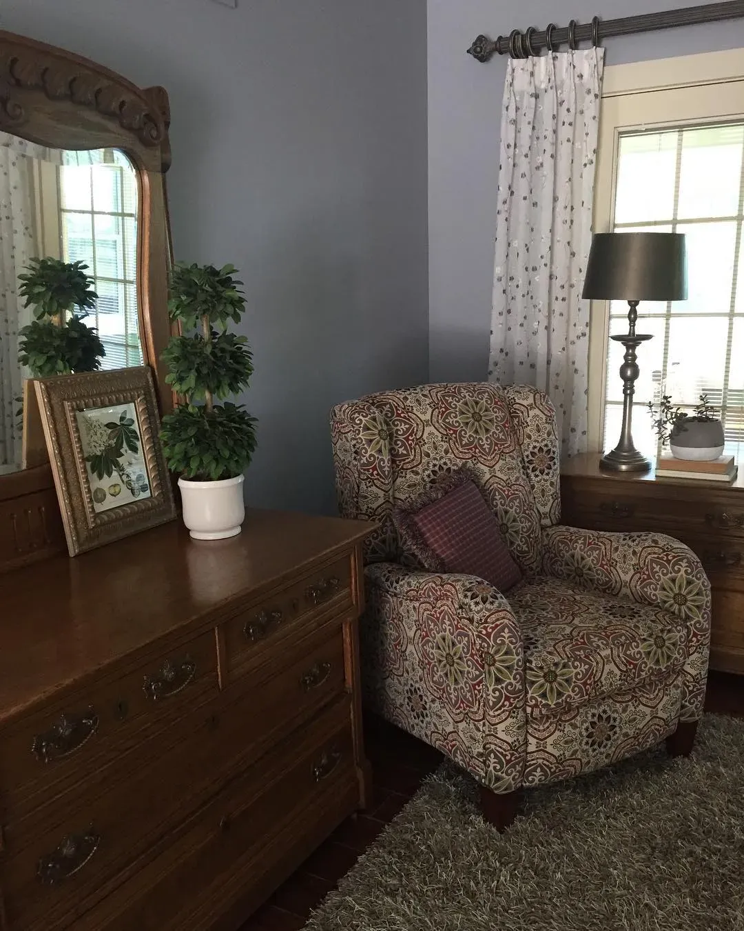 Benjamin Moore Pigeon Gray living room color