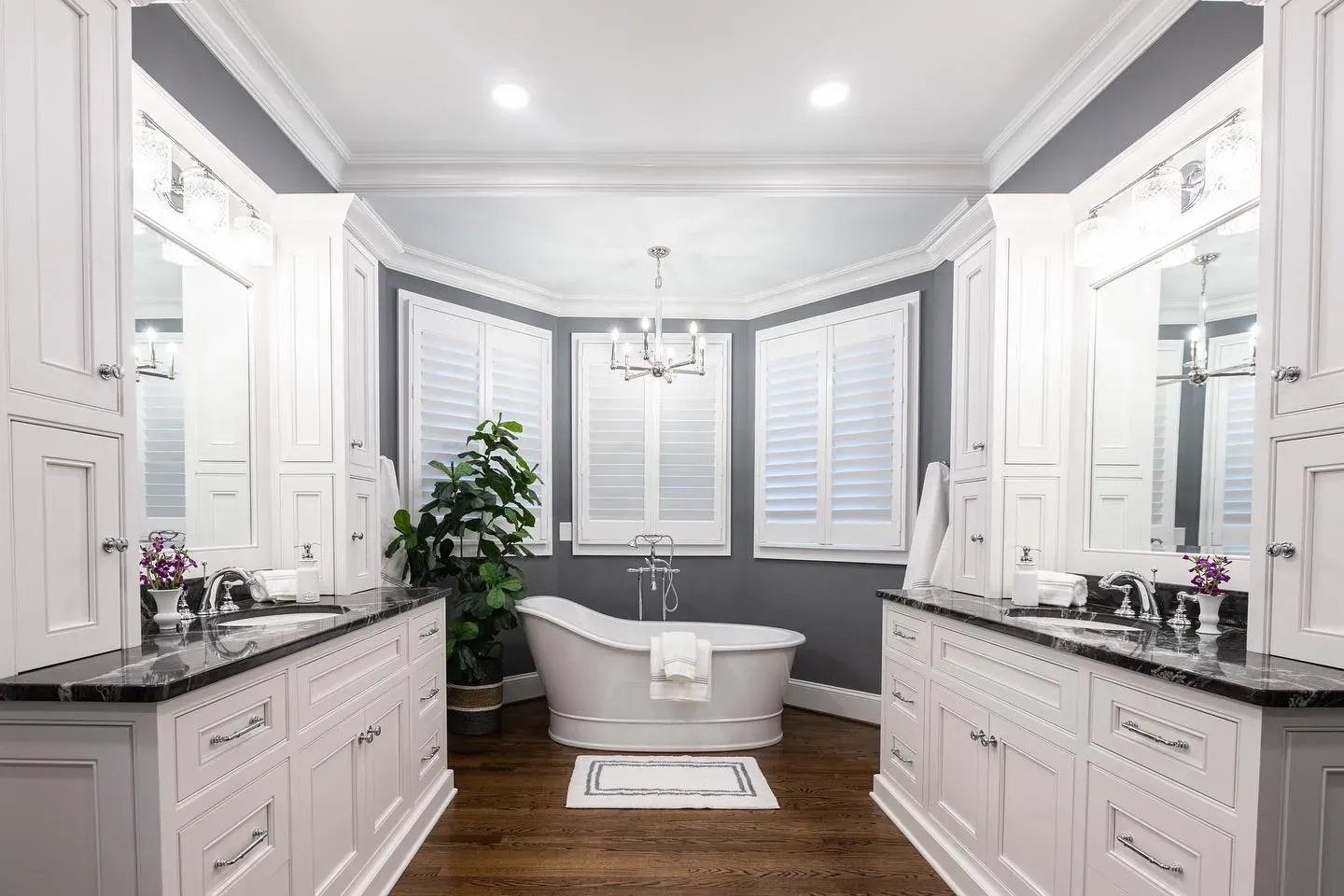 Benjamin Moore Rock Gray bathroom interior idea