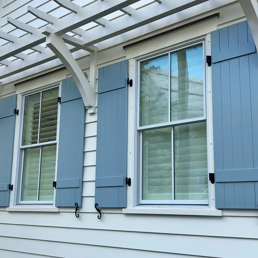 Benjamin Moore Santorini Blue exterior paint review