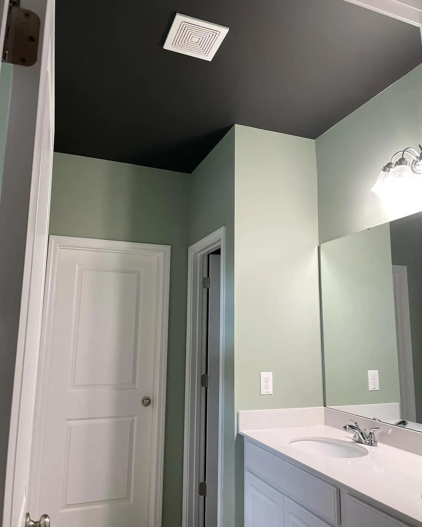 Saybrook Sage Bathroom