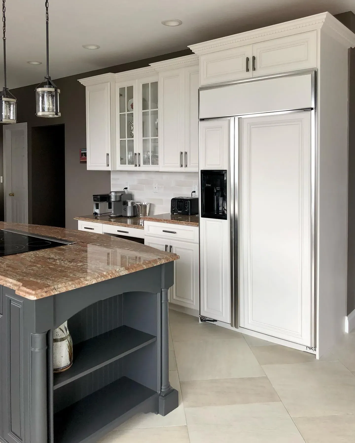 Benjamin Moore OC-19 kitchen cabinets inspo