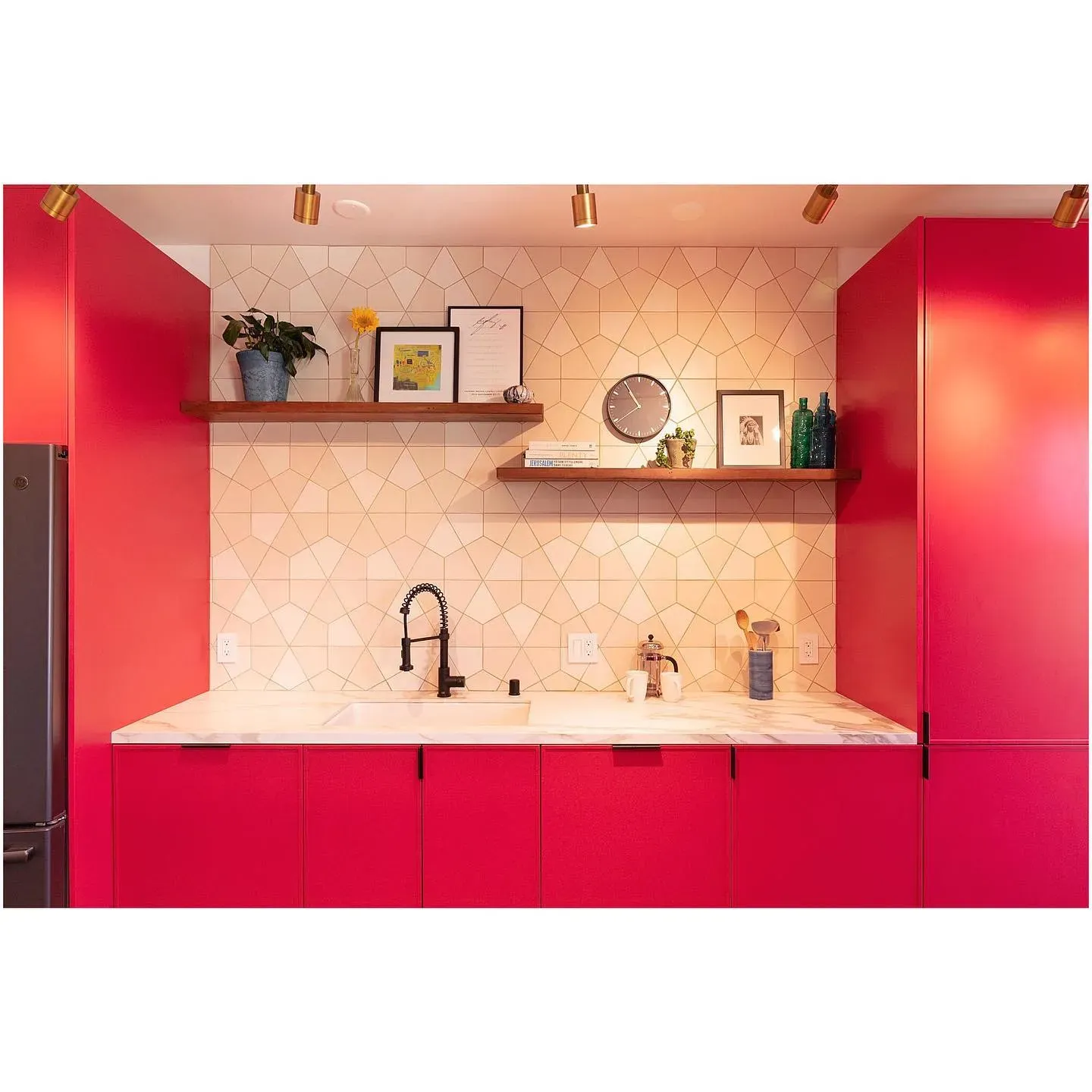 Benjamin Moore Smoldering Red kitchen cabinets 
