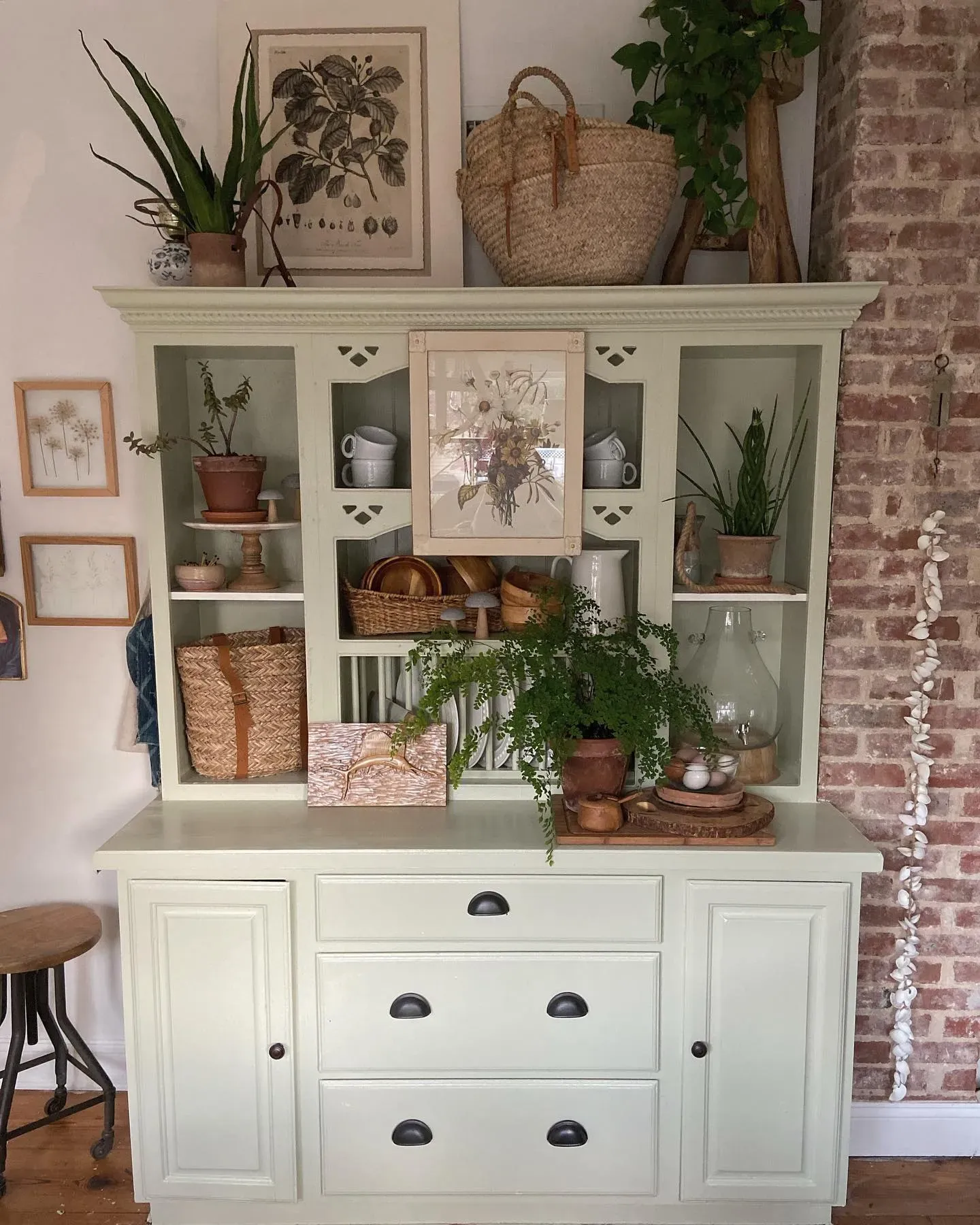 Benjamin Moore Soft Fern kitchen cabinets 