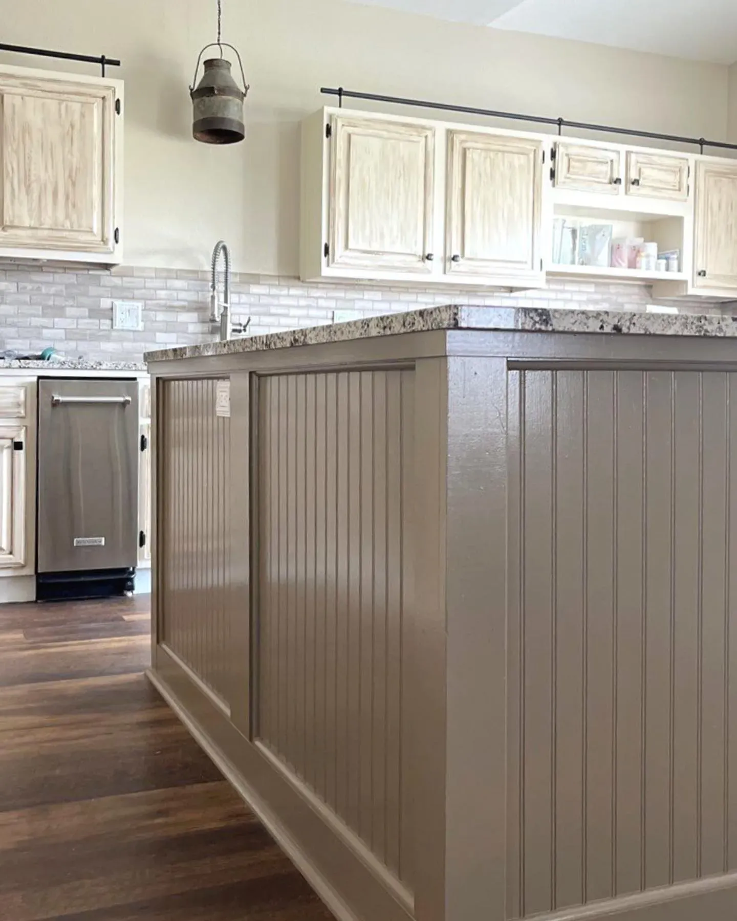 Benjamin Moore Stampede kitchen cabinets paint