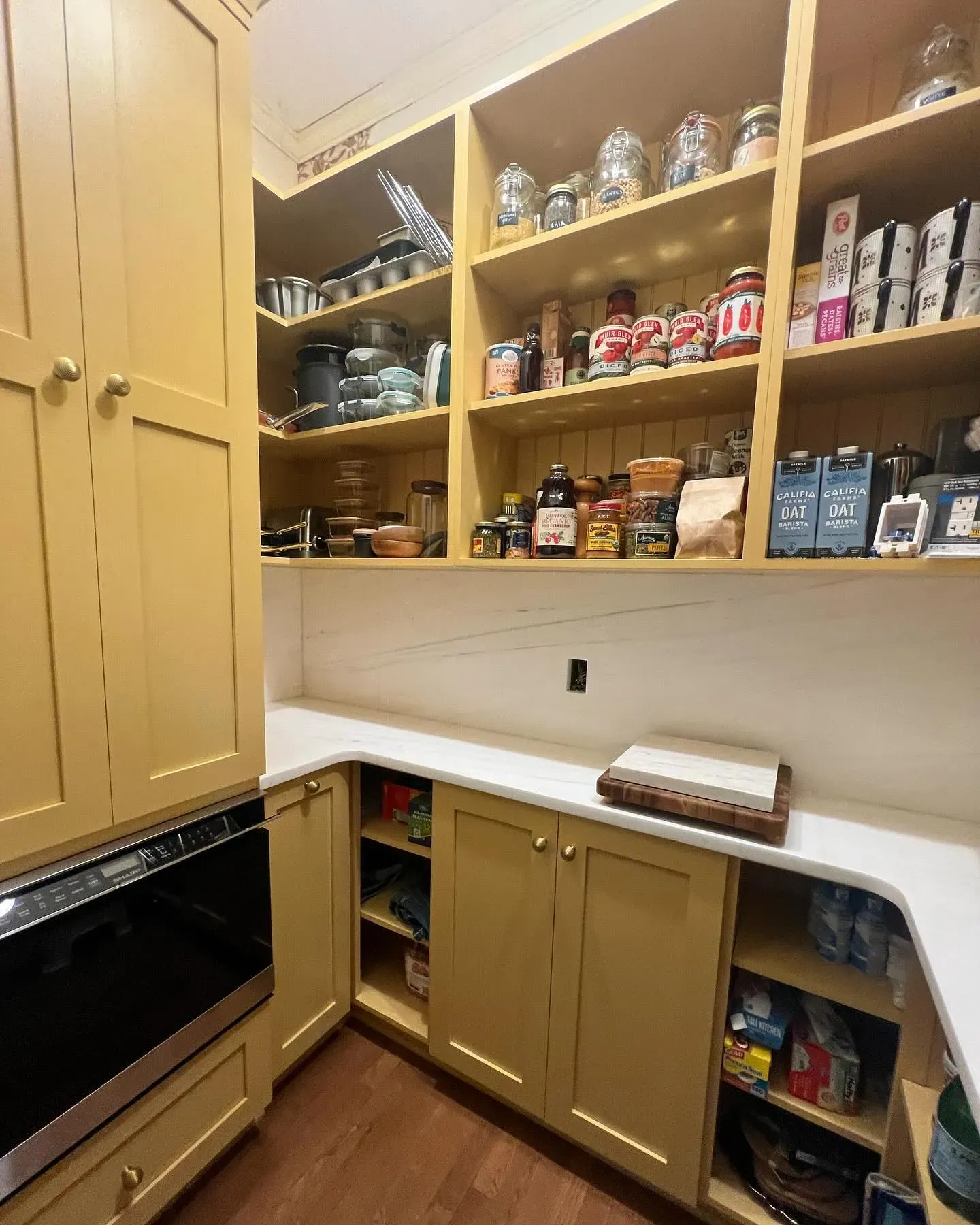 Benjamin Moore HC-10 kitchen cabinets 