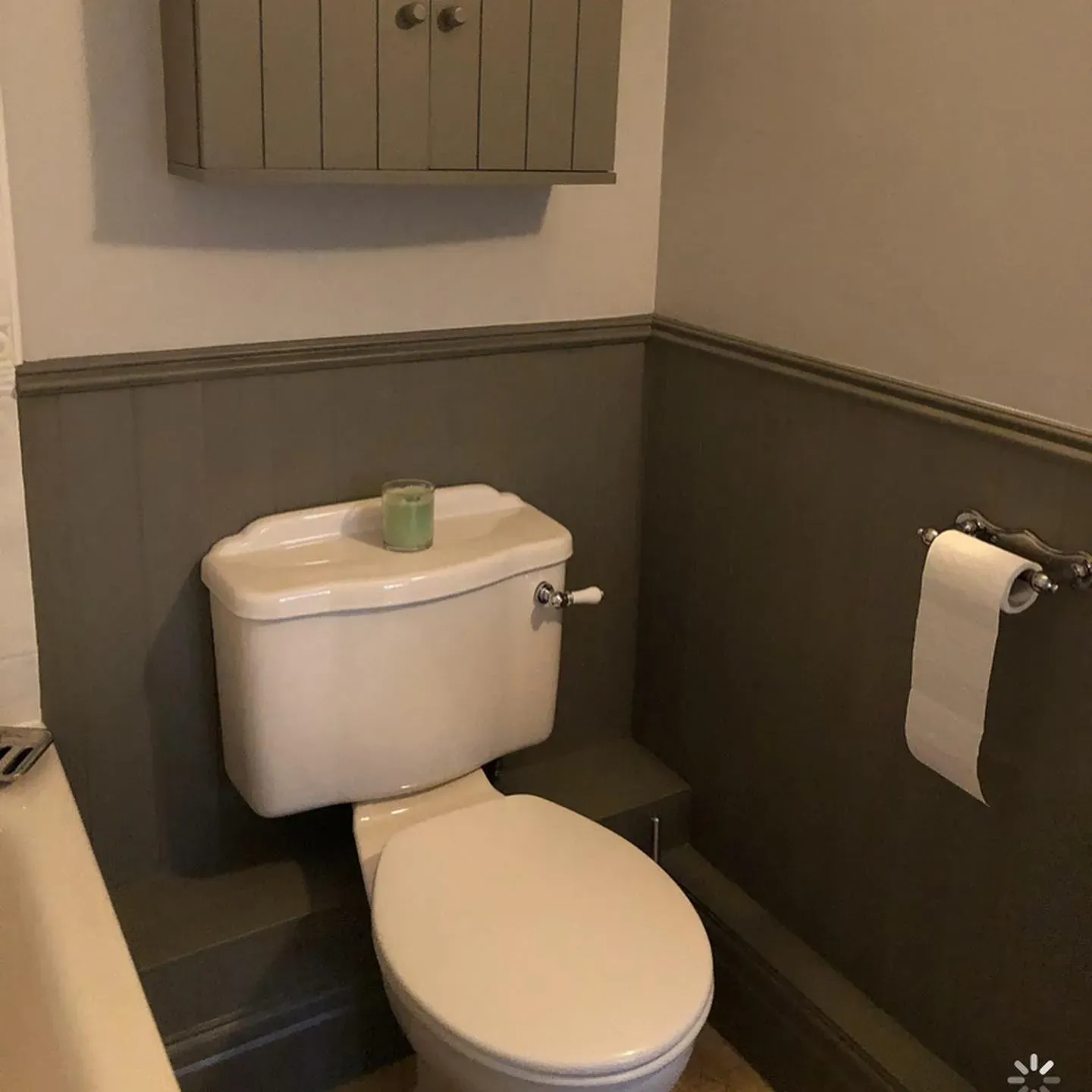 Benjamin Moore Taos Taupe bathroom wall panelling 