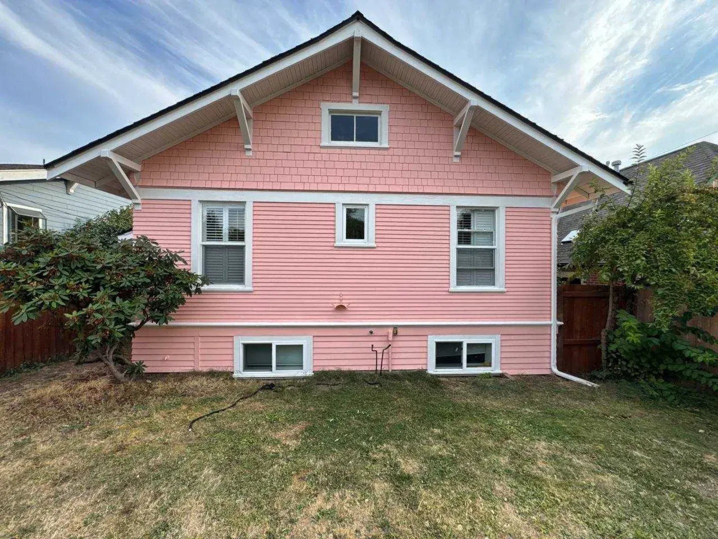 Benjamin Moore Teacup Rose exterior paint