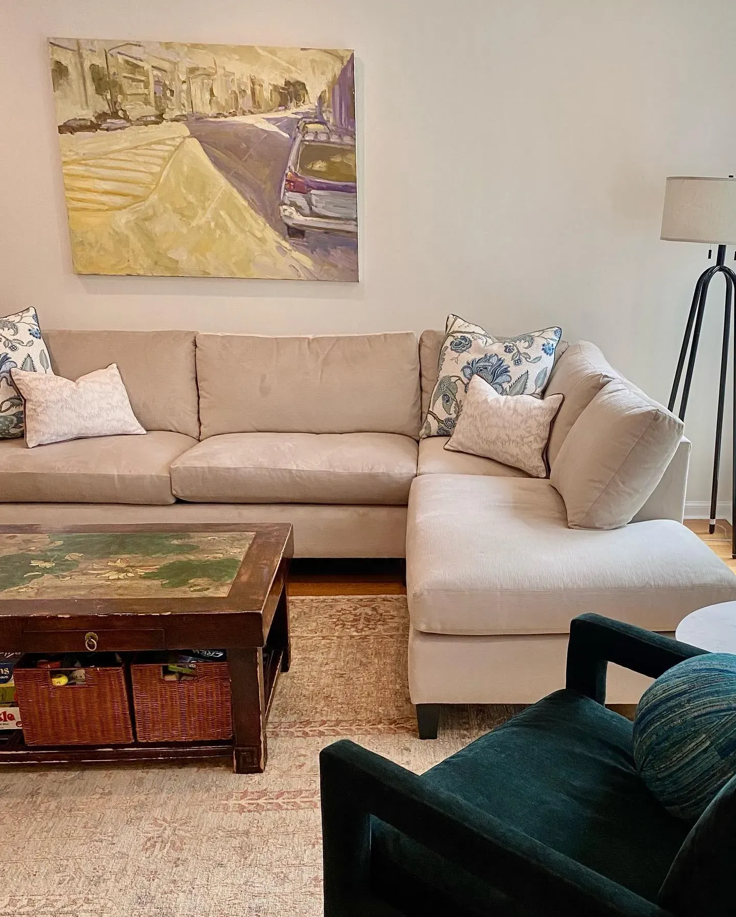 Benjamin Moore Vanilla Milkshake living room interior