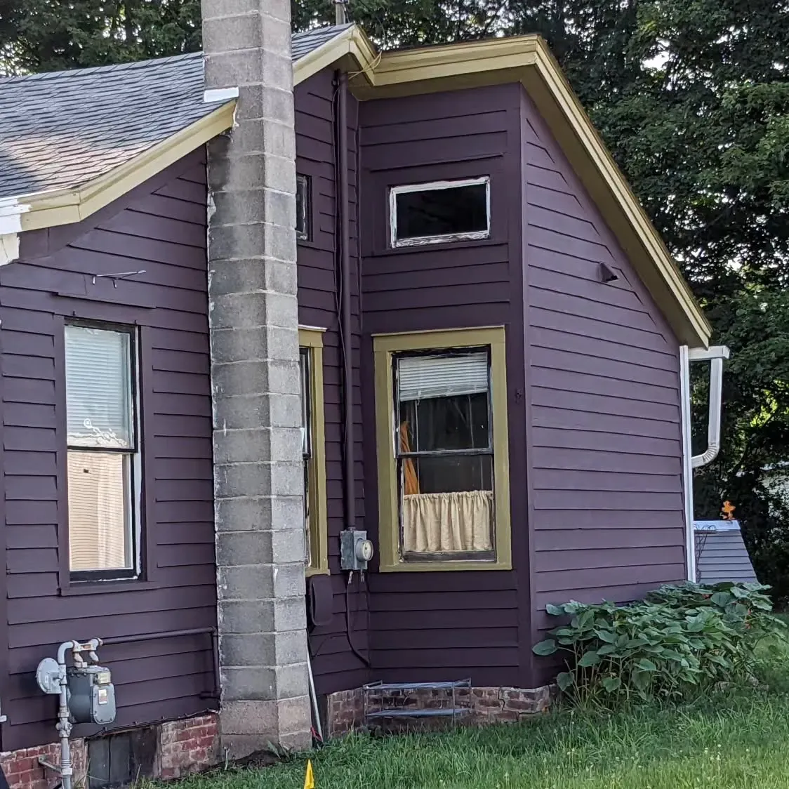 Benjamin Moore Vintage Wine house exterior color review