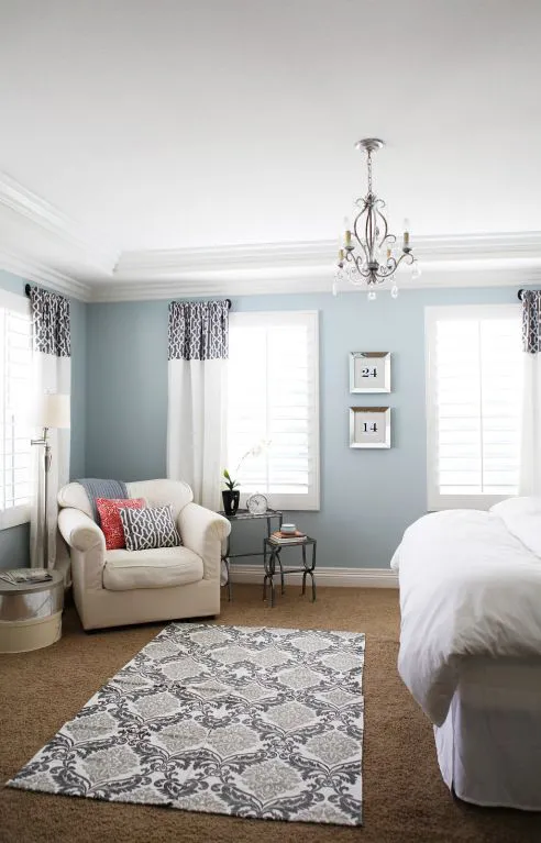 Interior with paint color Benjamin Moore Smoke 2122-40