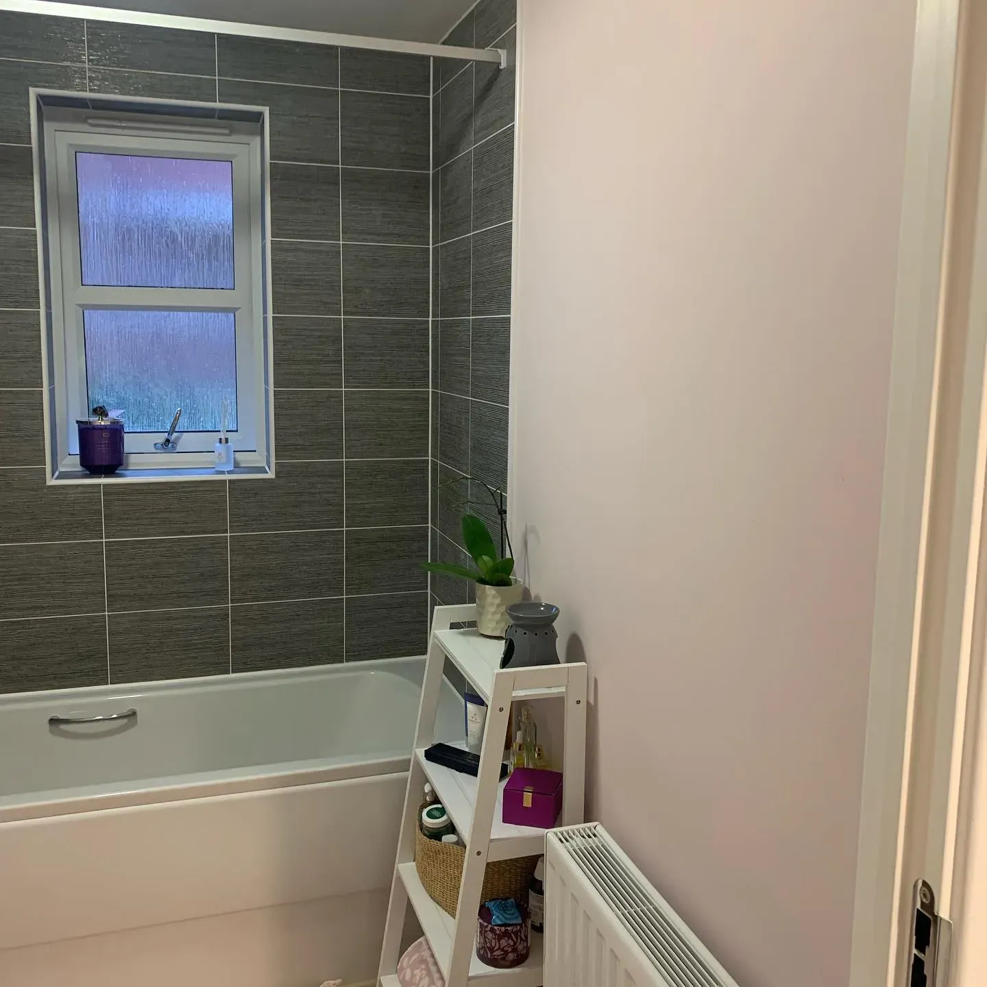 Dulux Blossom White bathroom color review