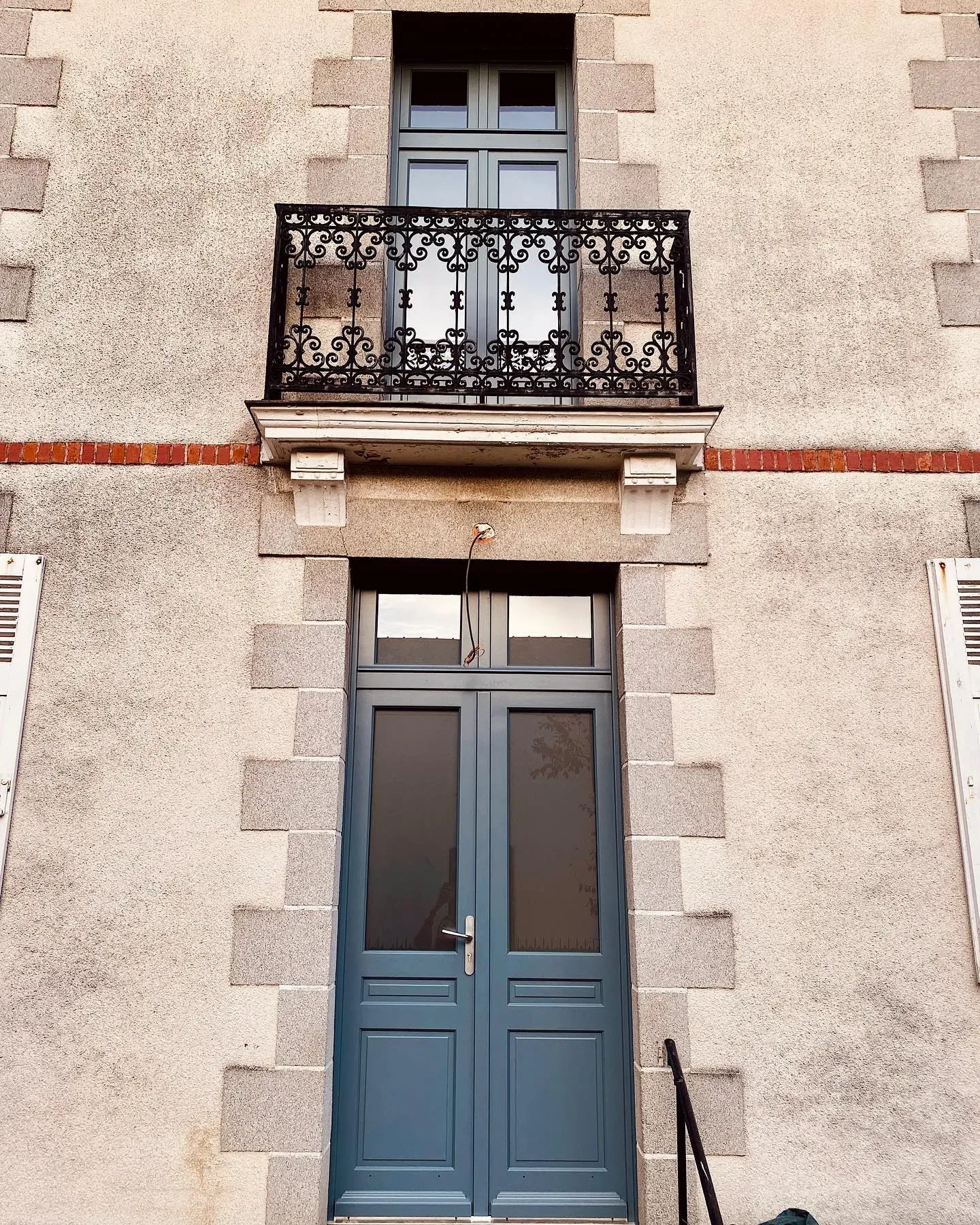 RAL 7031 front door review