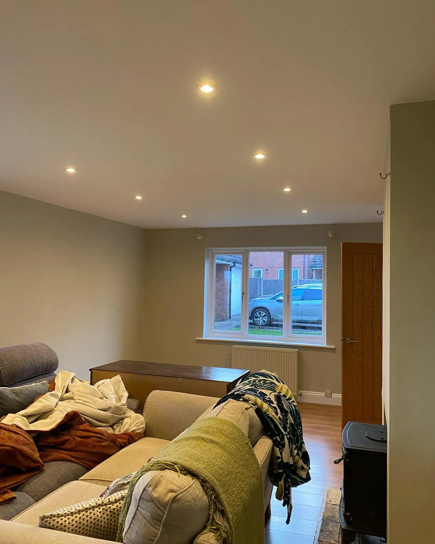 Dulux 70YY 65/090 living room color