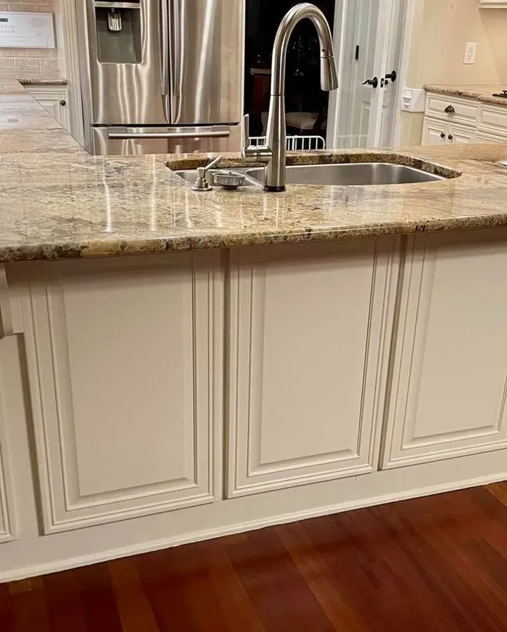 SW Casa Blanca kitchen cabinets paint review