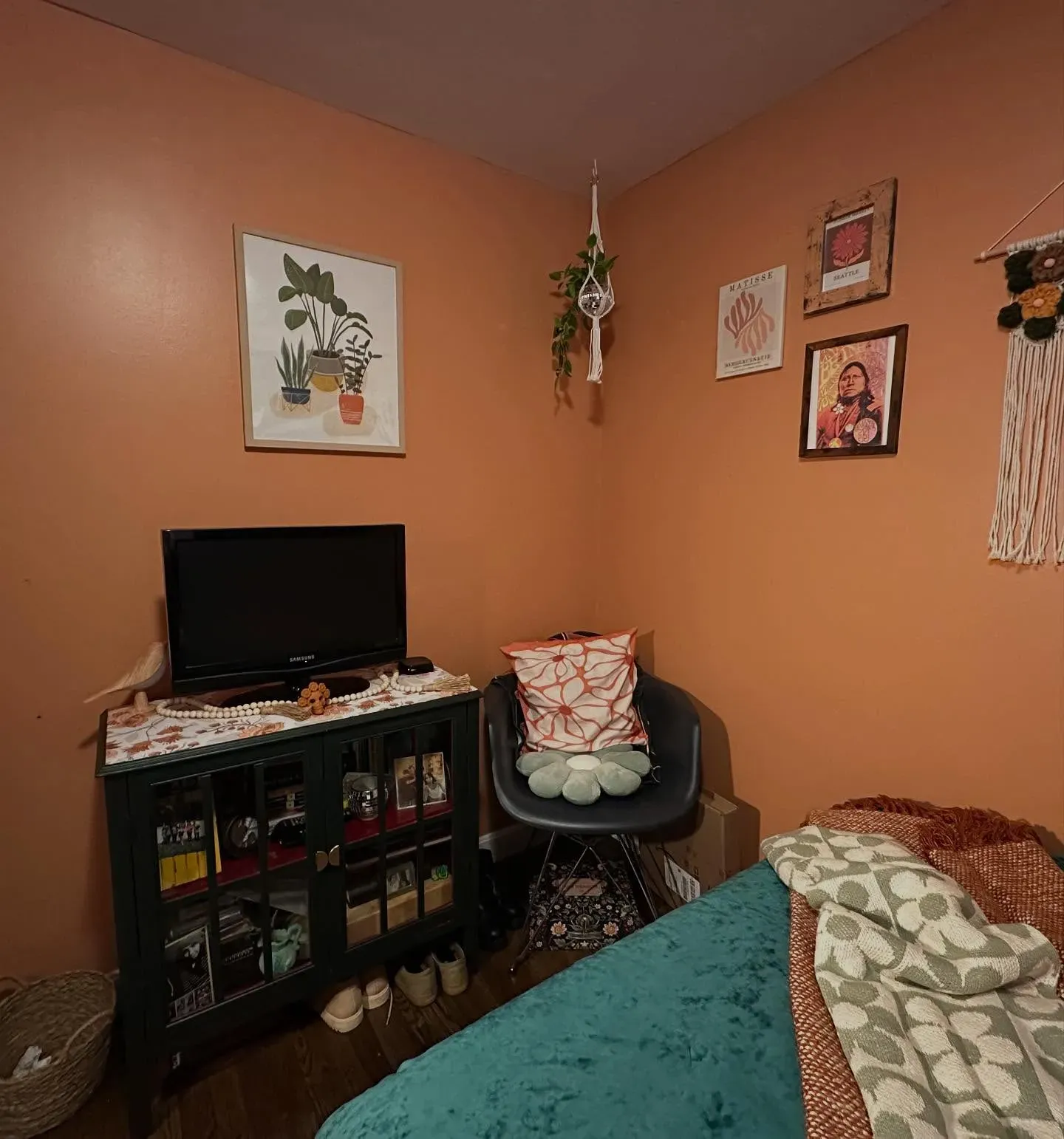 SW Chivalry Copper bedroom color