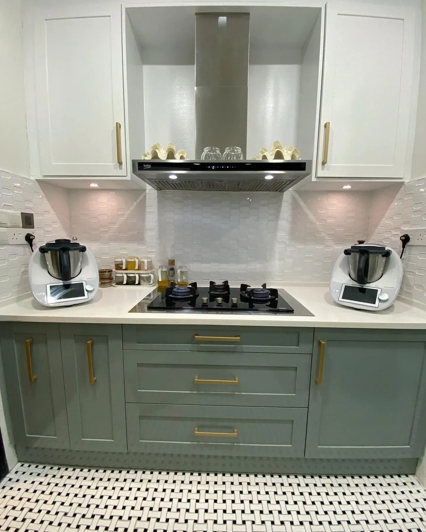 Jotun Cityscape kitchen cabinets color review