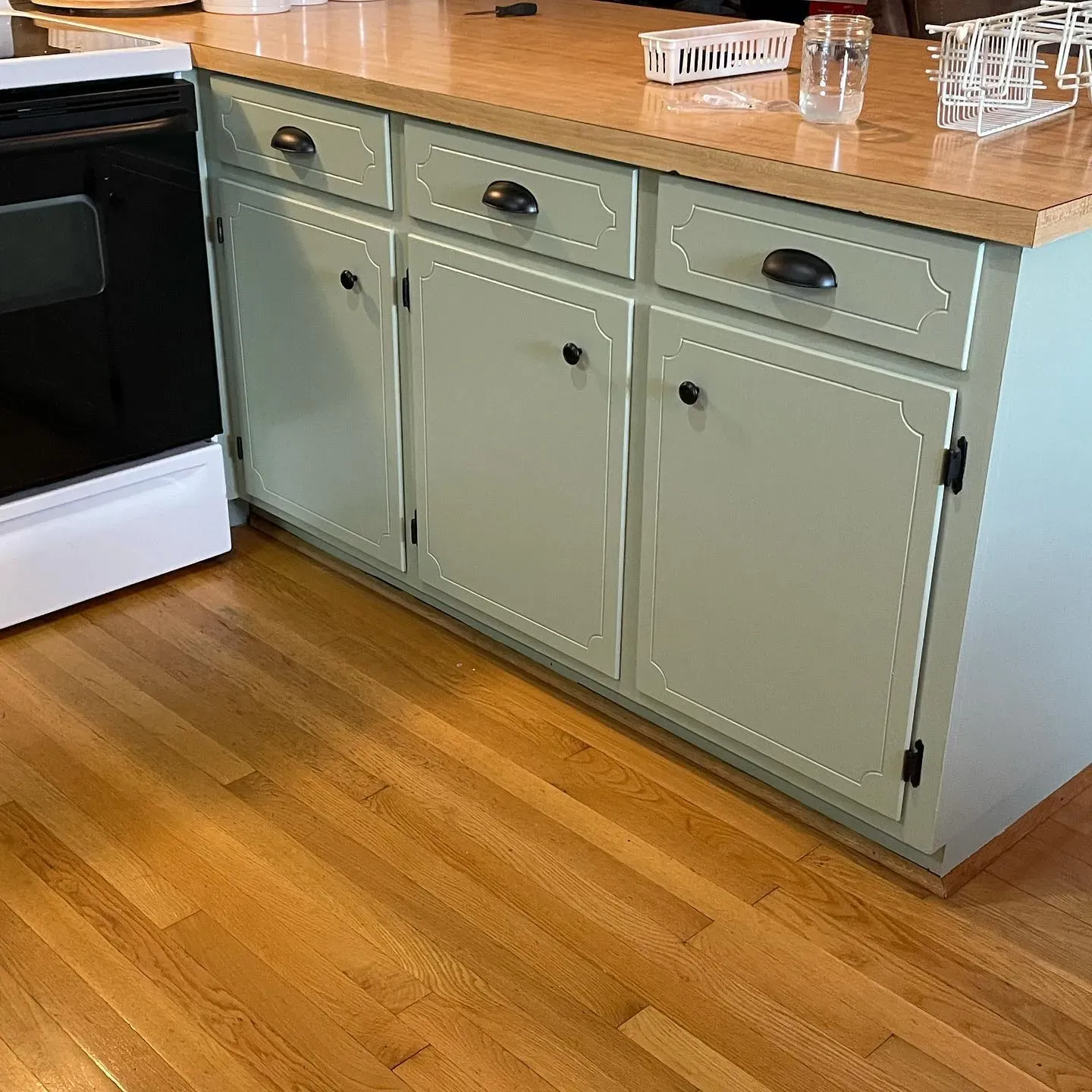 SW 6178 kitchen cabinets review