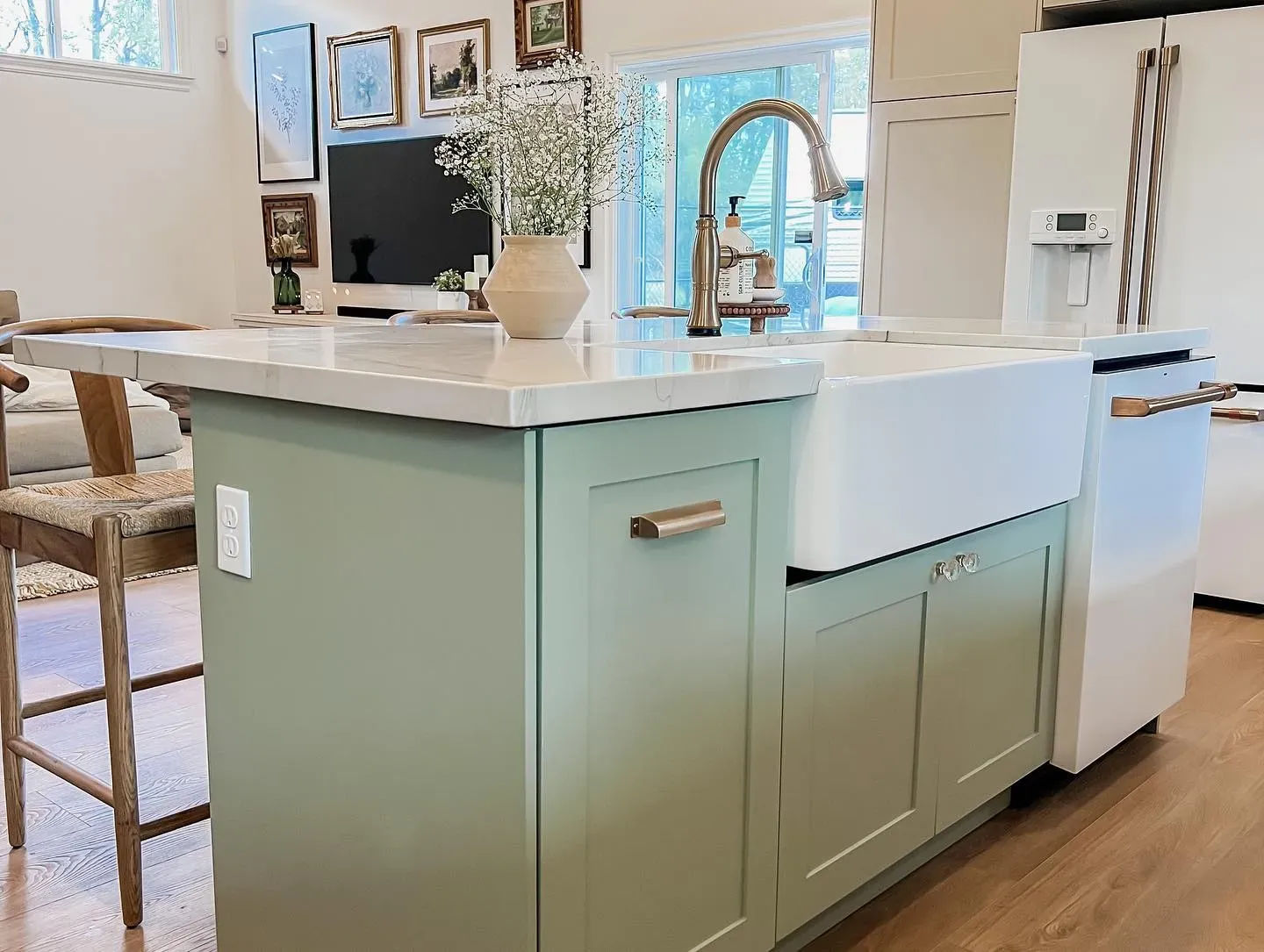 SW Coastal Plain kitchen island color