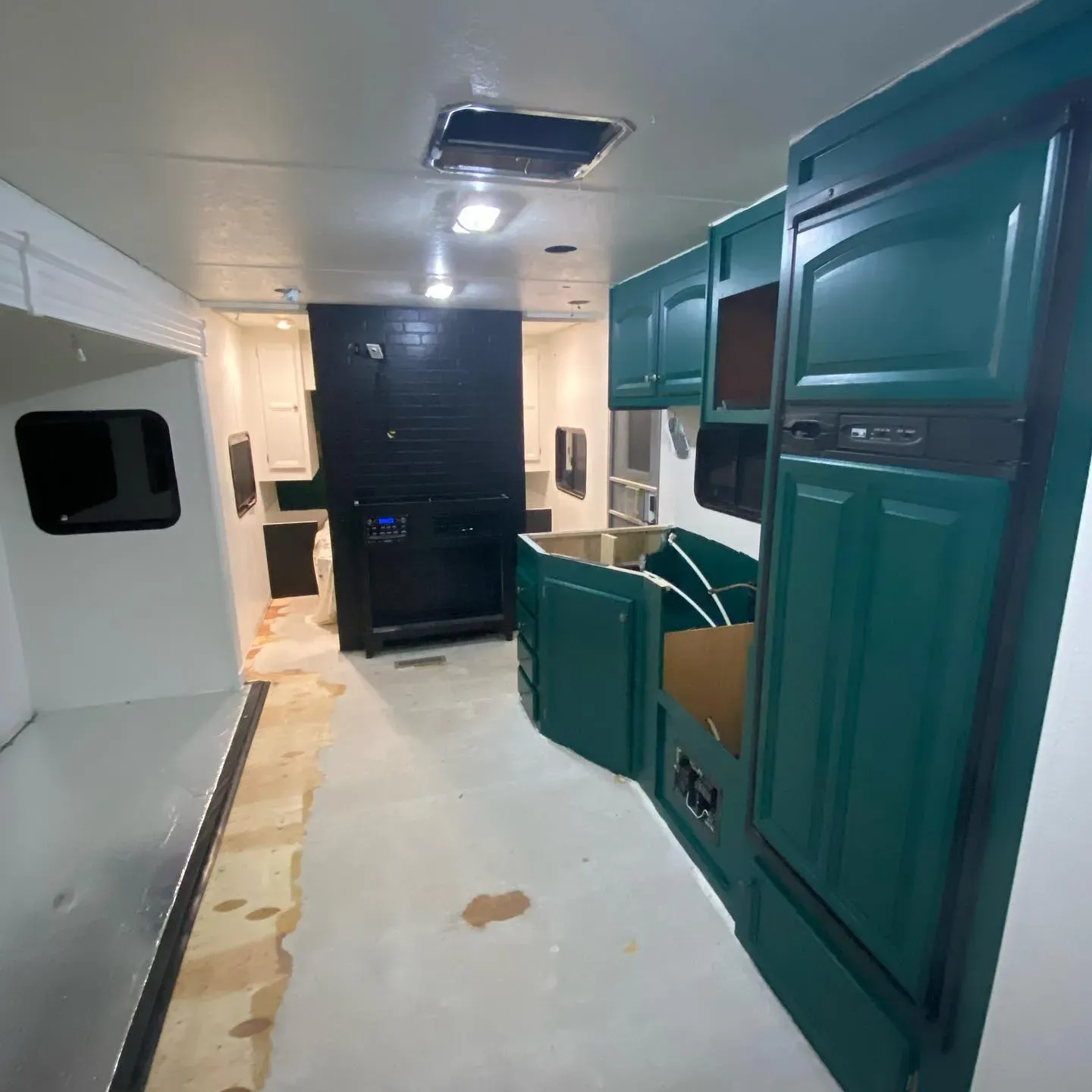 SW Country Squire kitchen cabinets color