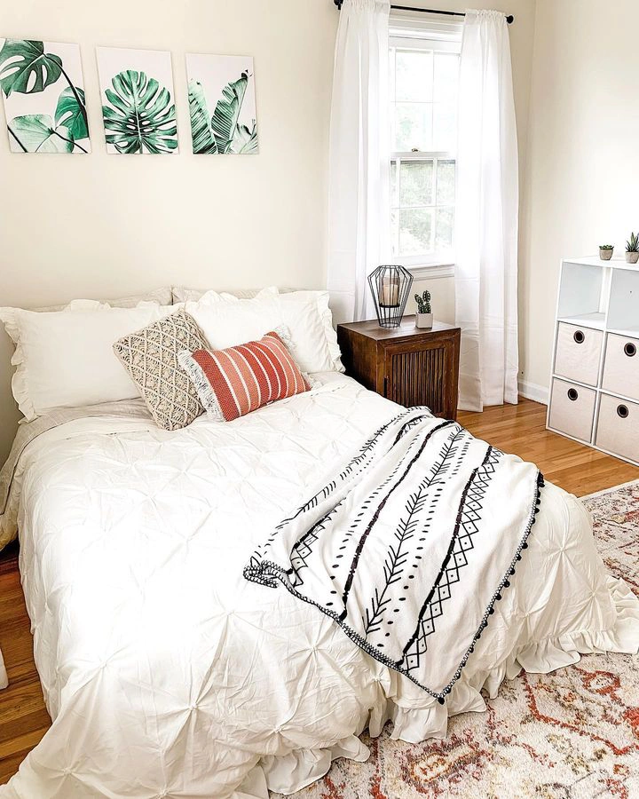 Boho bedroom with Sherwin Williams Creamy color