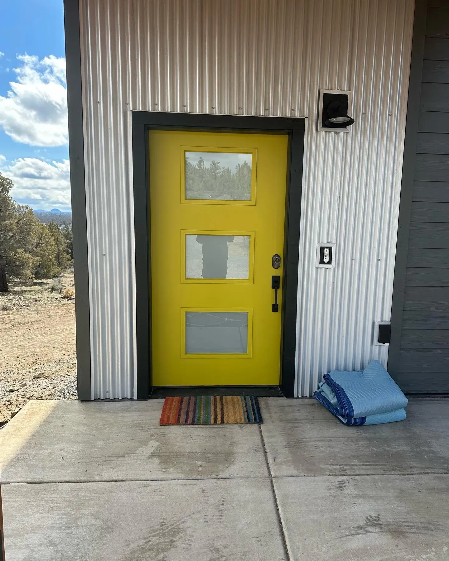 SW Crispy Gold front door color