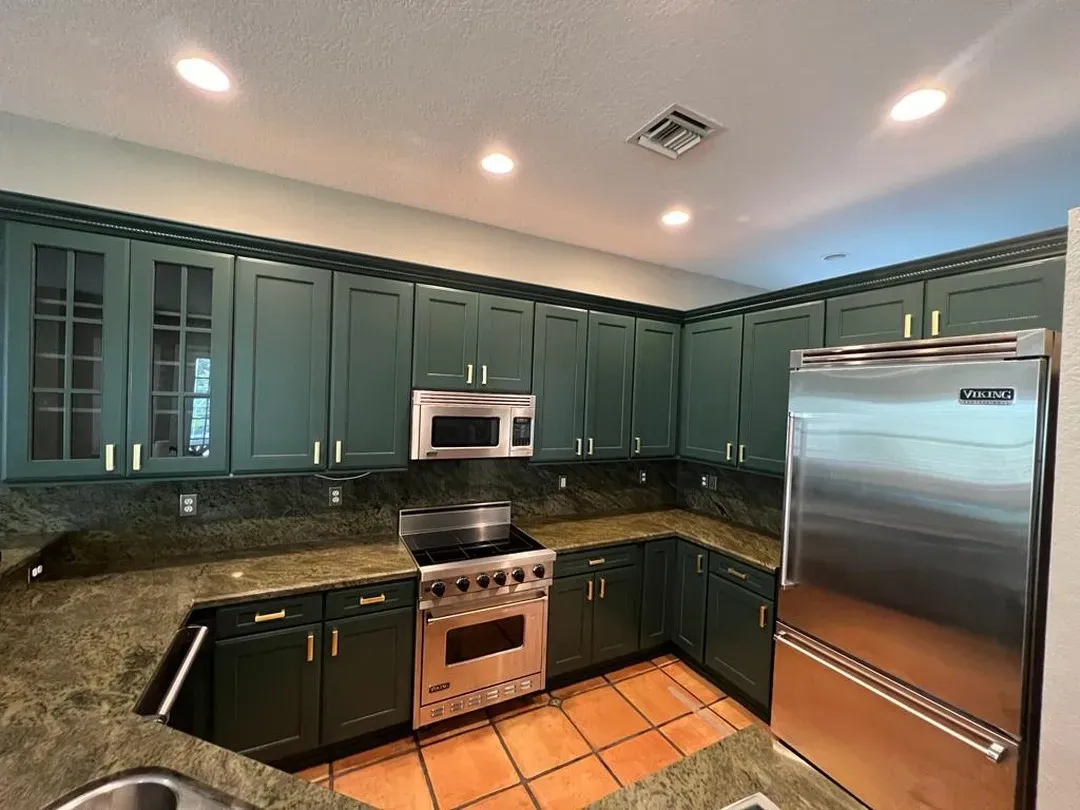 SW Dard Hunter Green kitchen cabinets paint