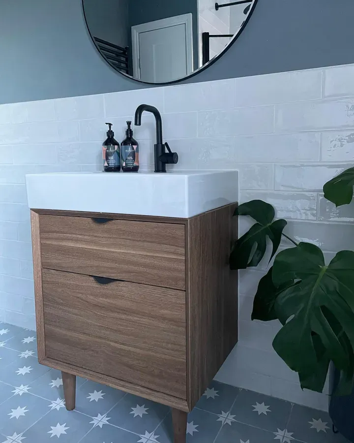 Farrow and Ball De Nimes 299 bathroom