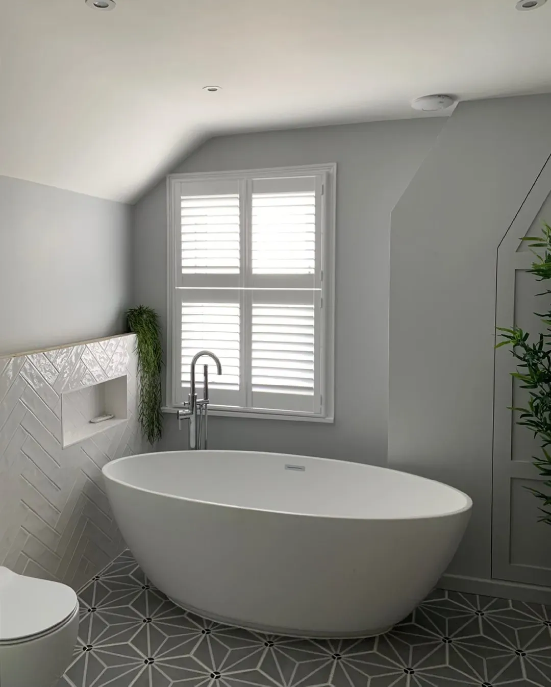 Farrow and Ball Dimpse bathroom picture