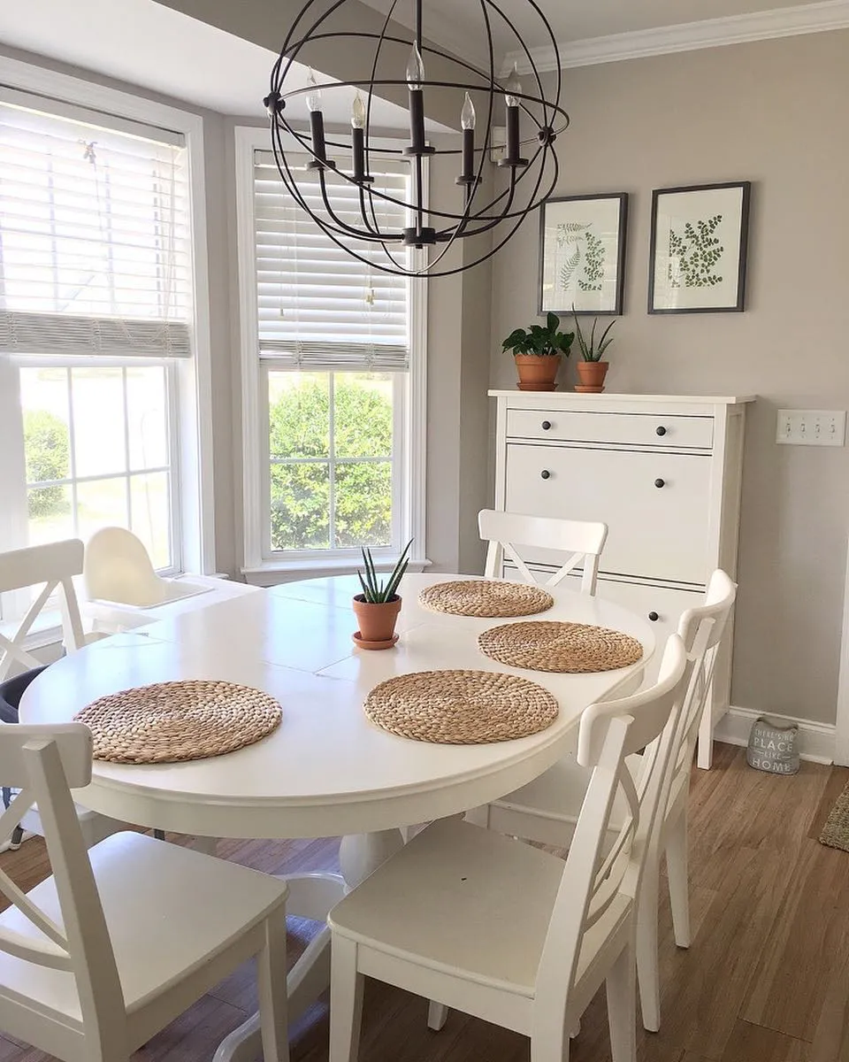 Beige dining room with white table - PLAN