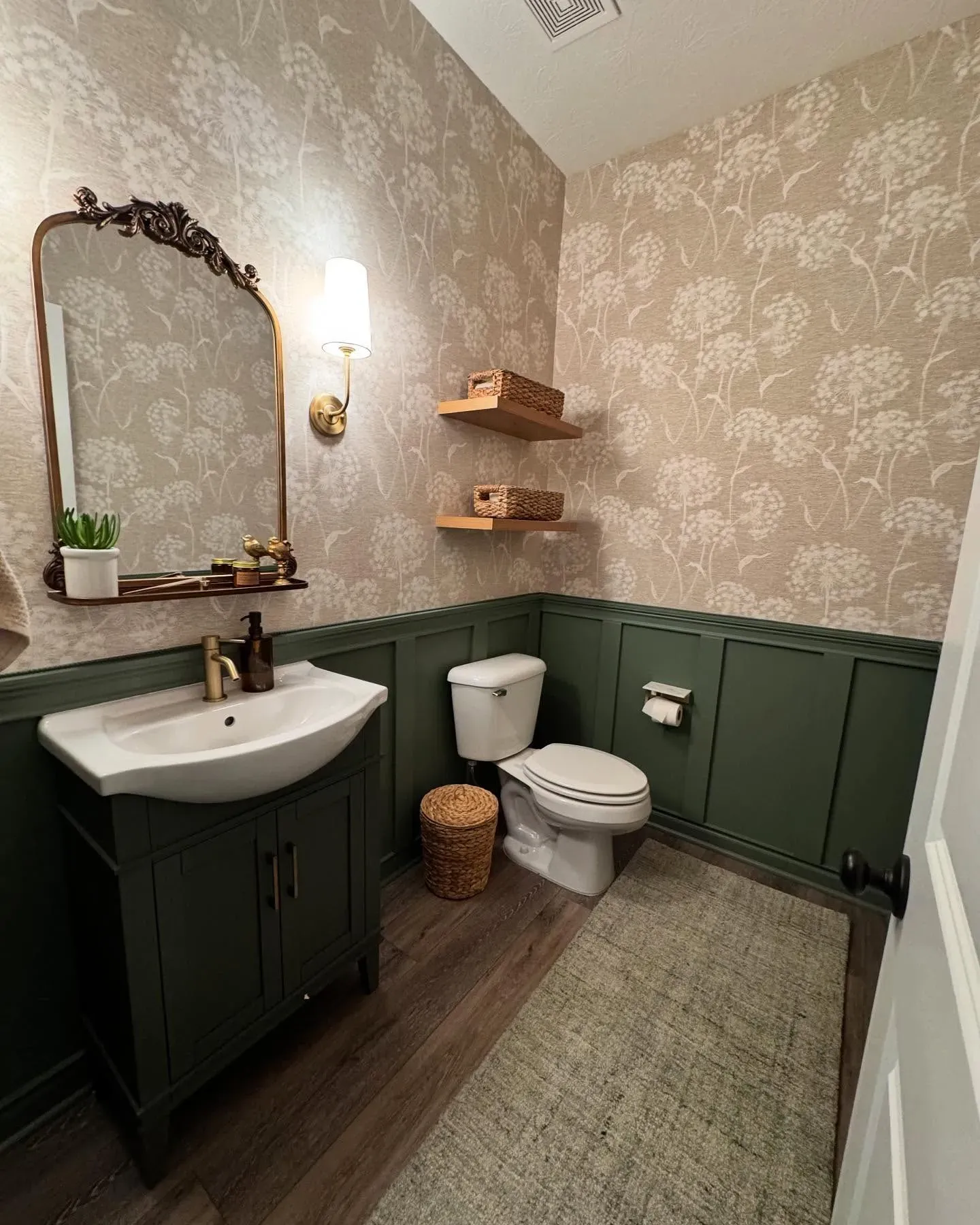 SW Dried Thyme bathroom wall panelling color