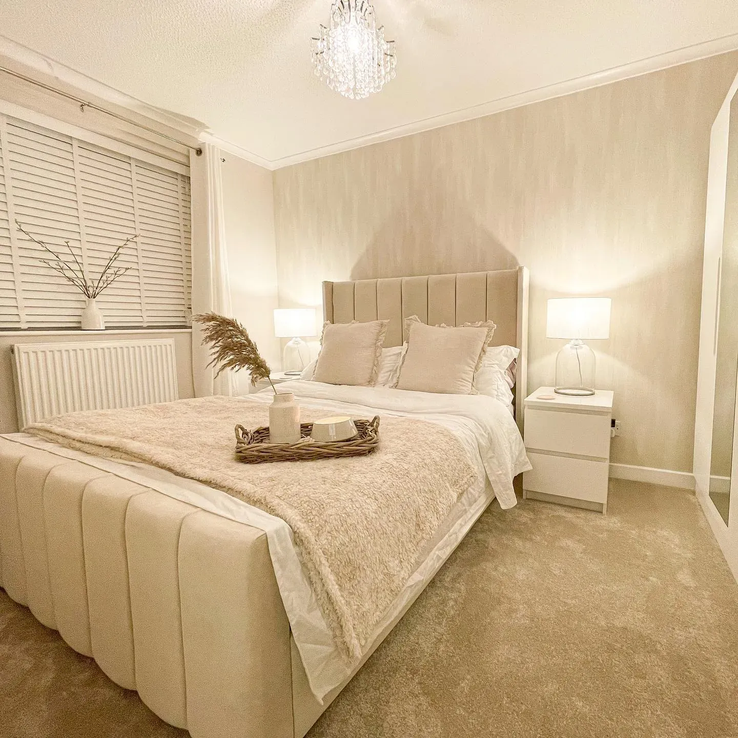 Nutmeg White bedroom interior