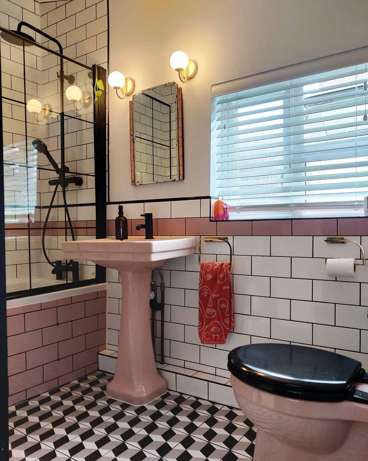 Bathroom with pink tiles and white wall Rock Salt