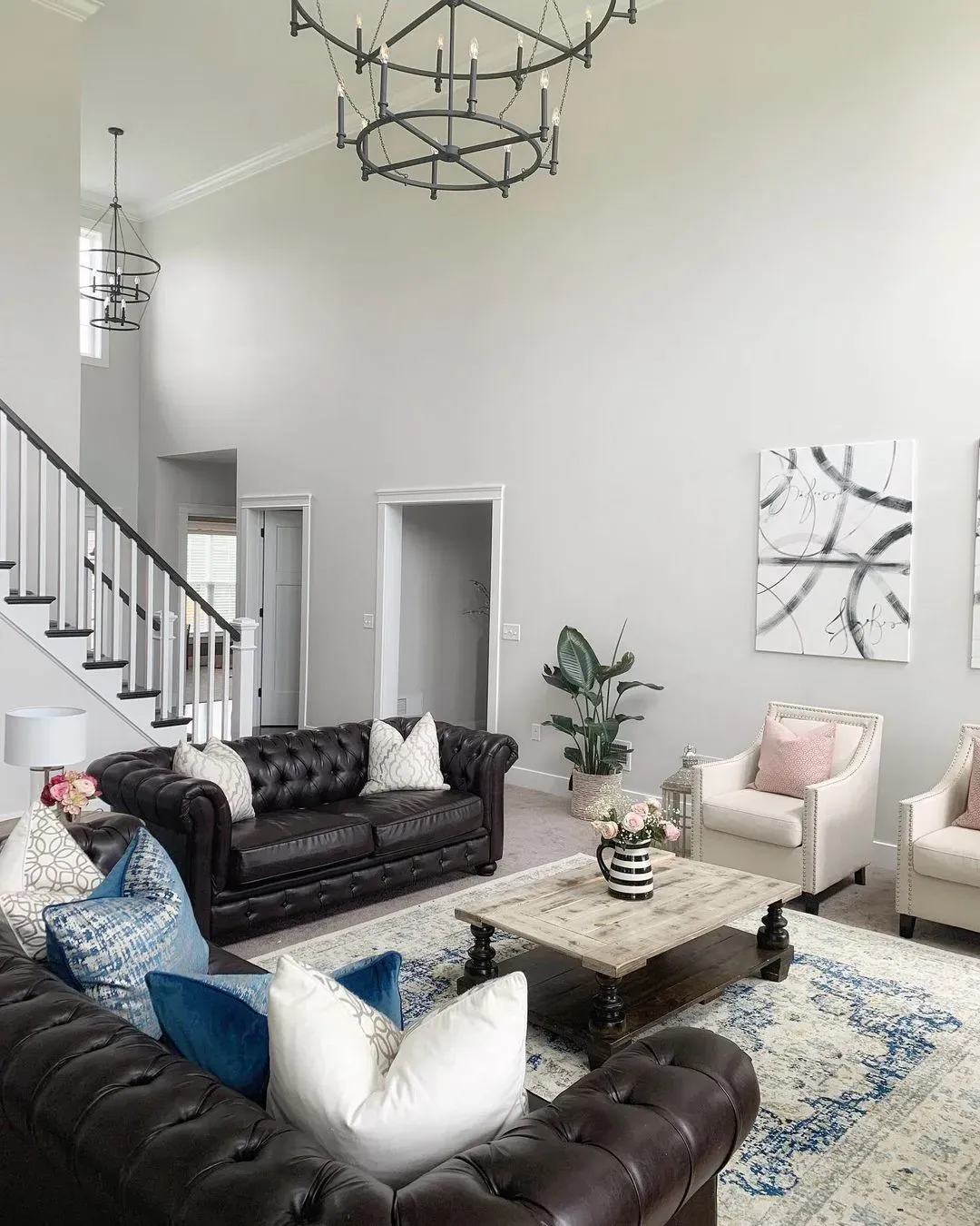 Sherwin Williams SW 7014 living room 