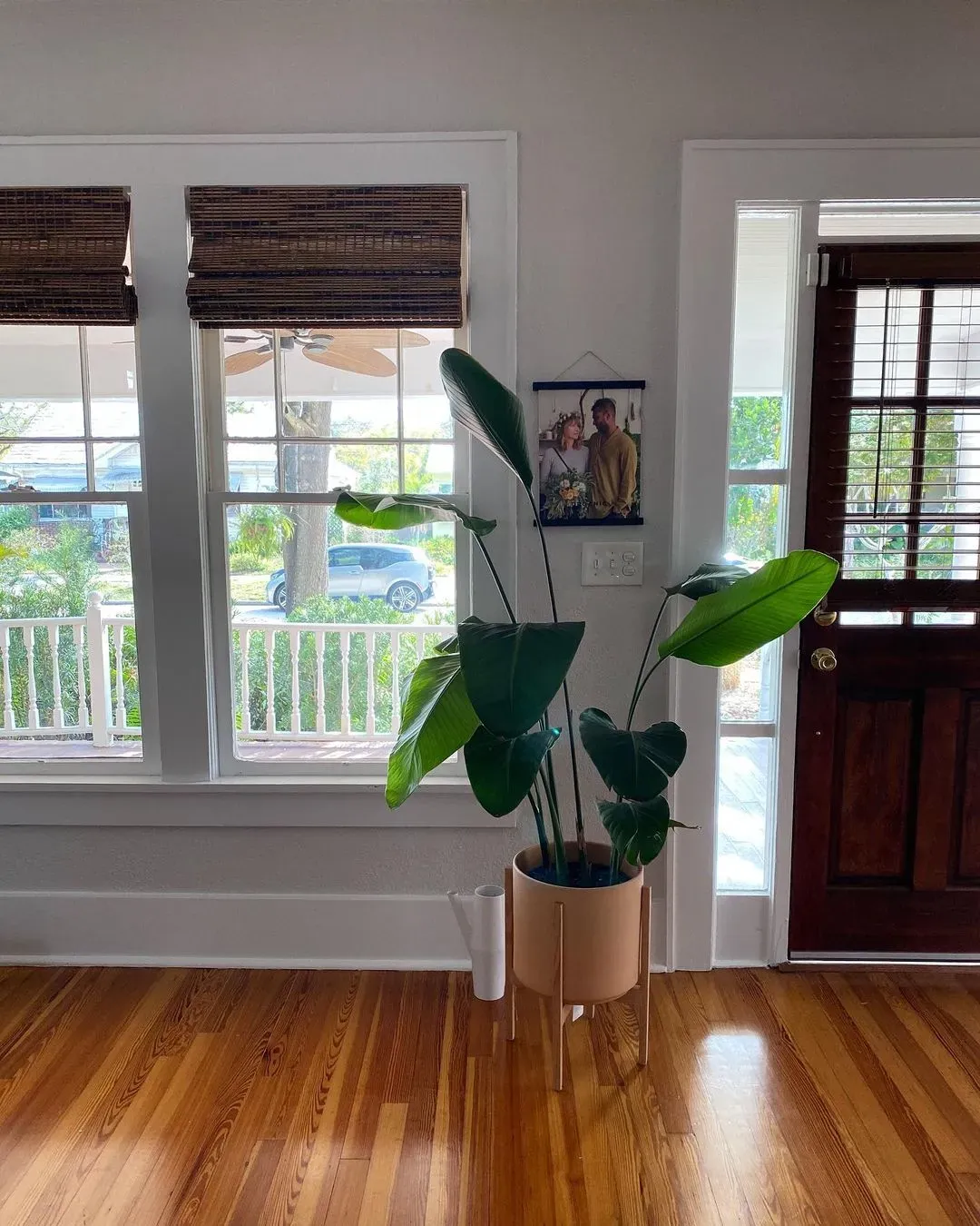 Sherwin Williams SW 7014 living room 