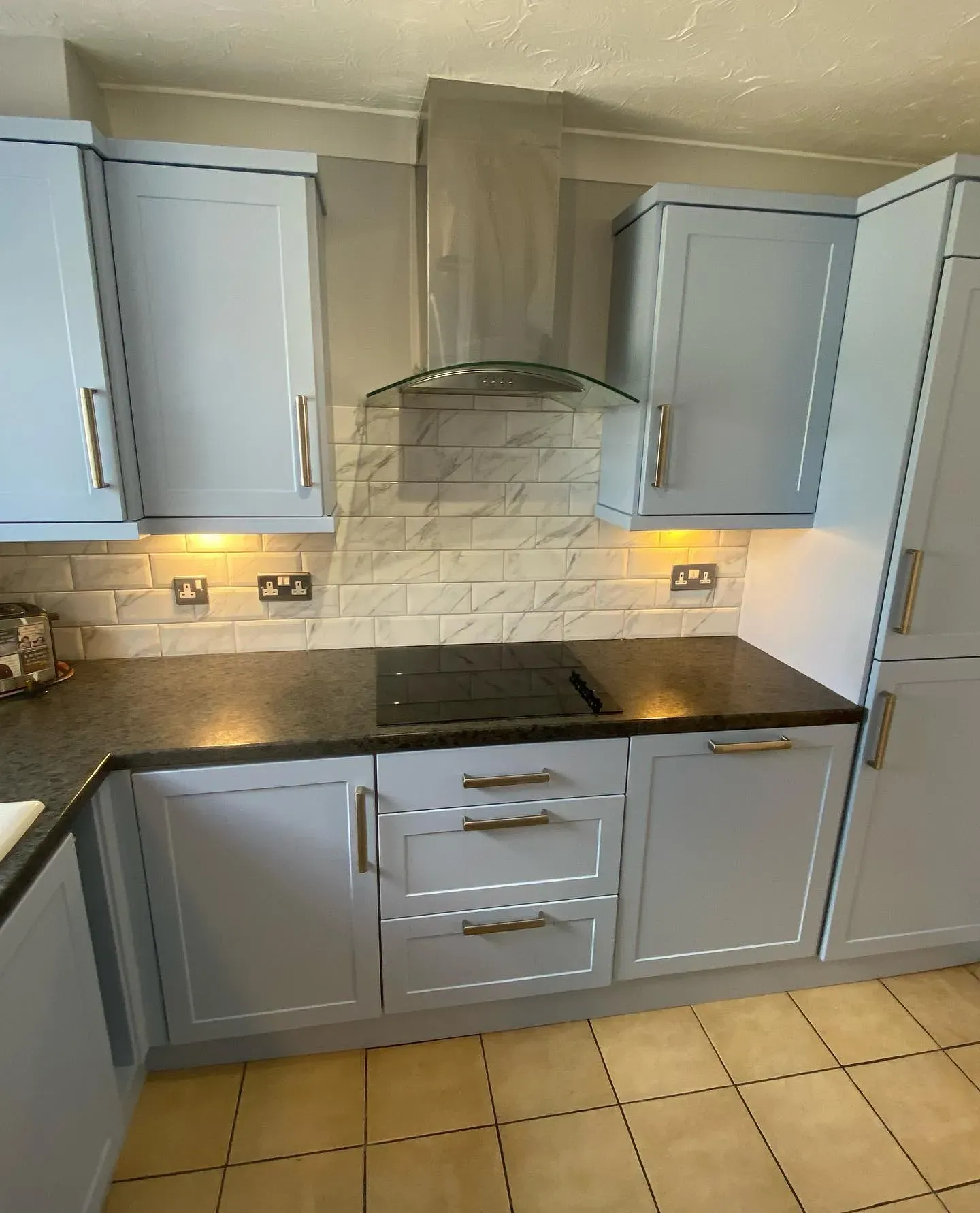 Dulux 14BB 55/113 kitchen cabinets 