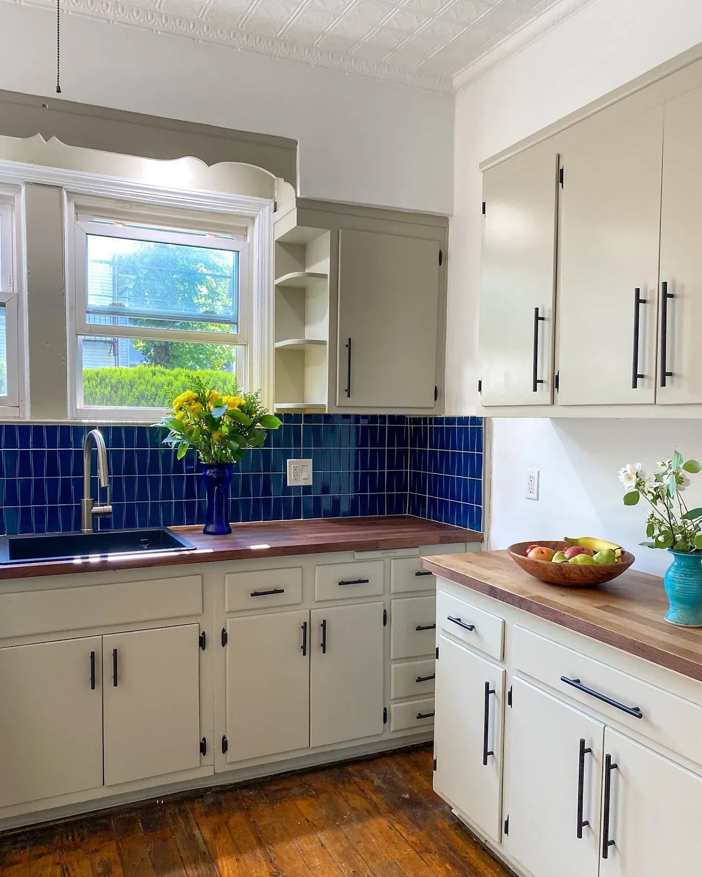 Farrow and Ball Drop Cloth 283 kitchen cabinets