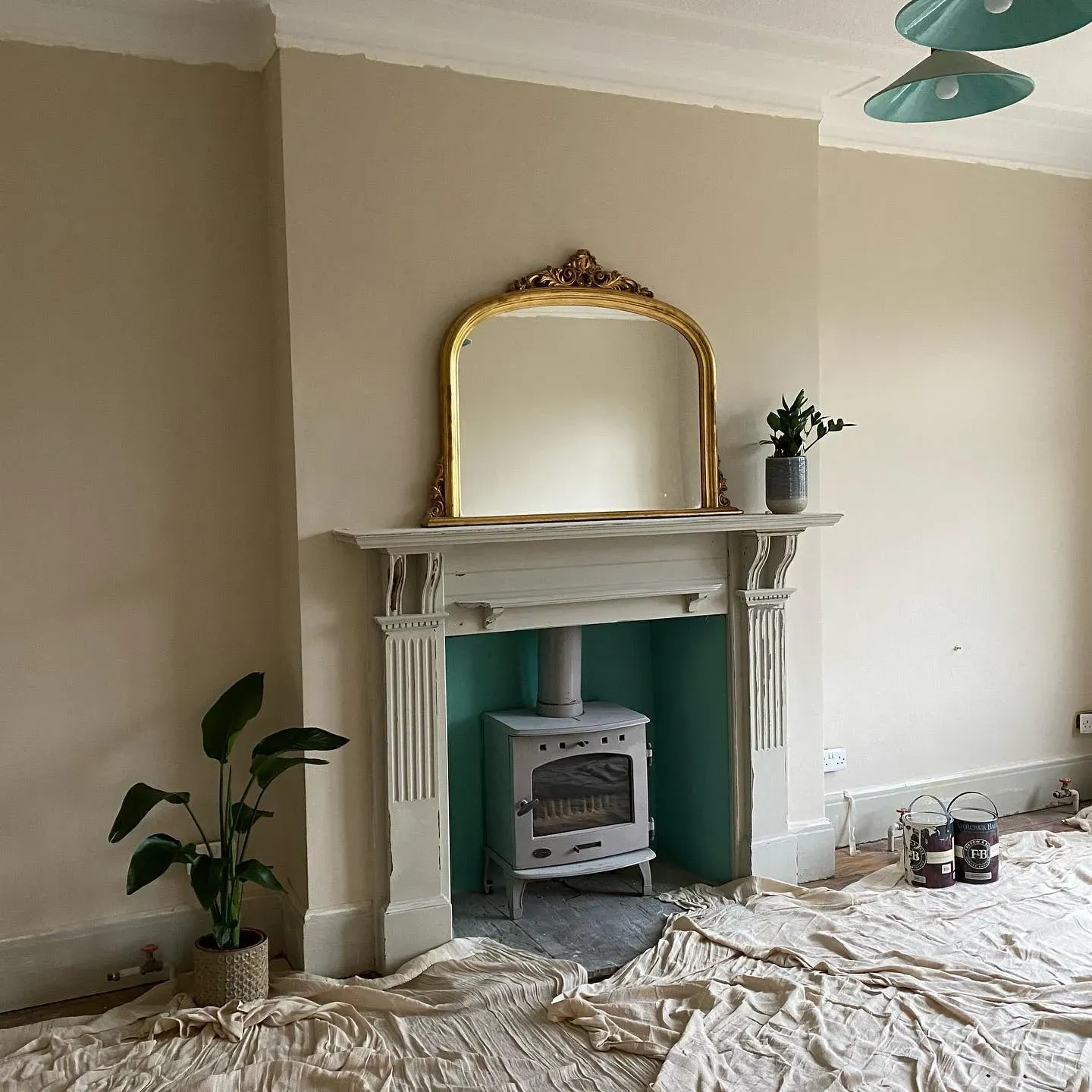Joa's White victorian living room instahome
