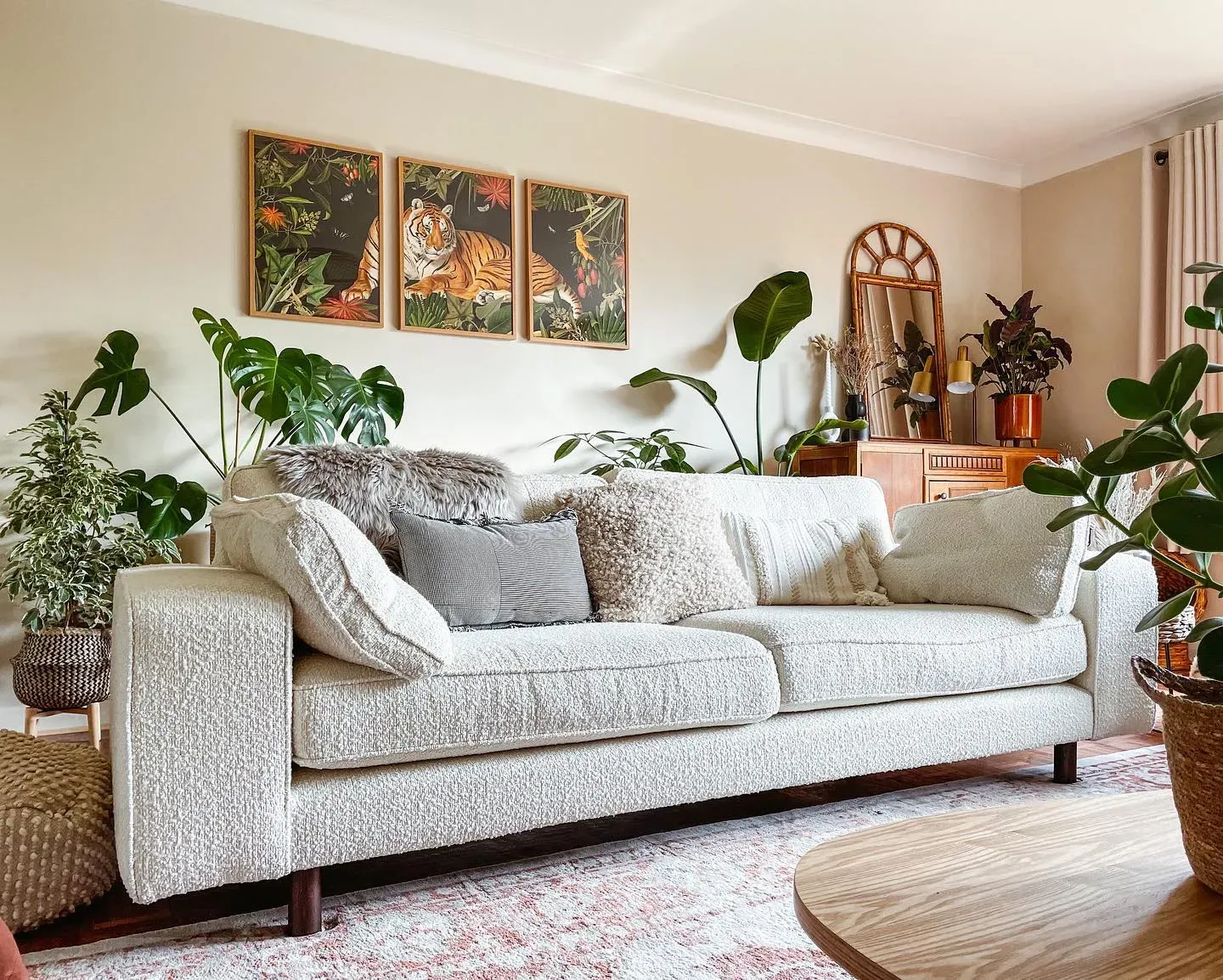 Joa's White victorian living room plant life