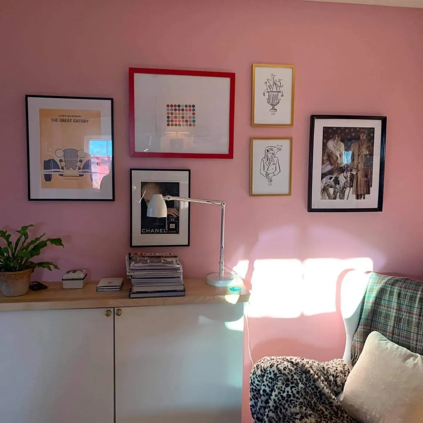 Farrow and Ball Nancy's Blushes living room interior