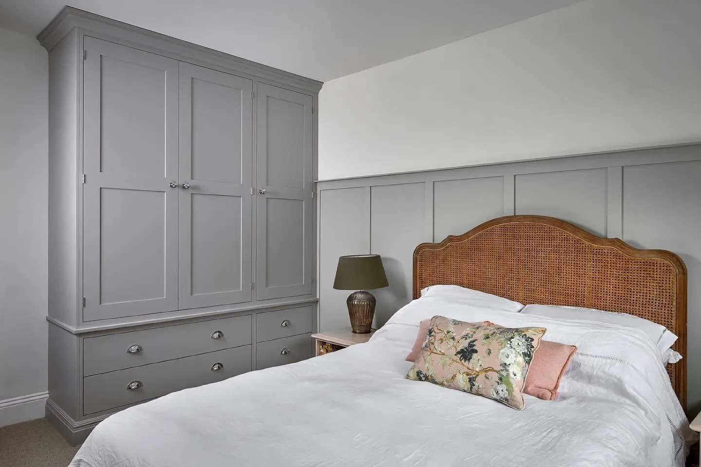 Farrow and Ball Pavilion Gray 242 bedroom panelling