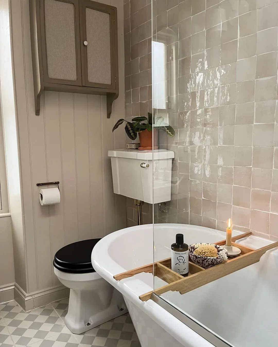 Farrow and Ball Stirabout bathroom paint review