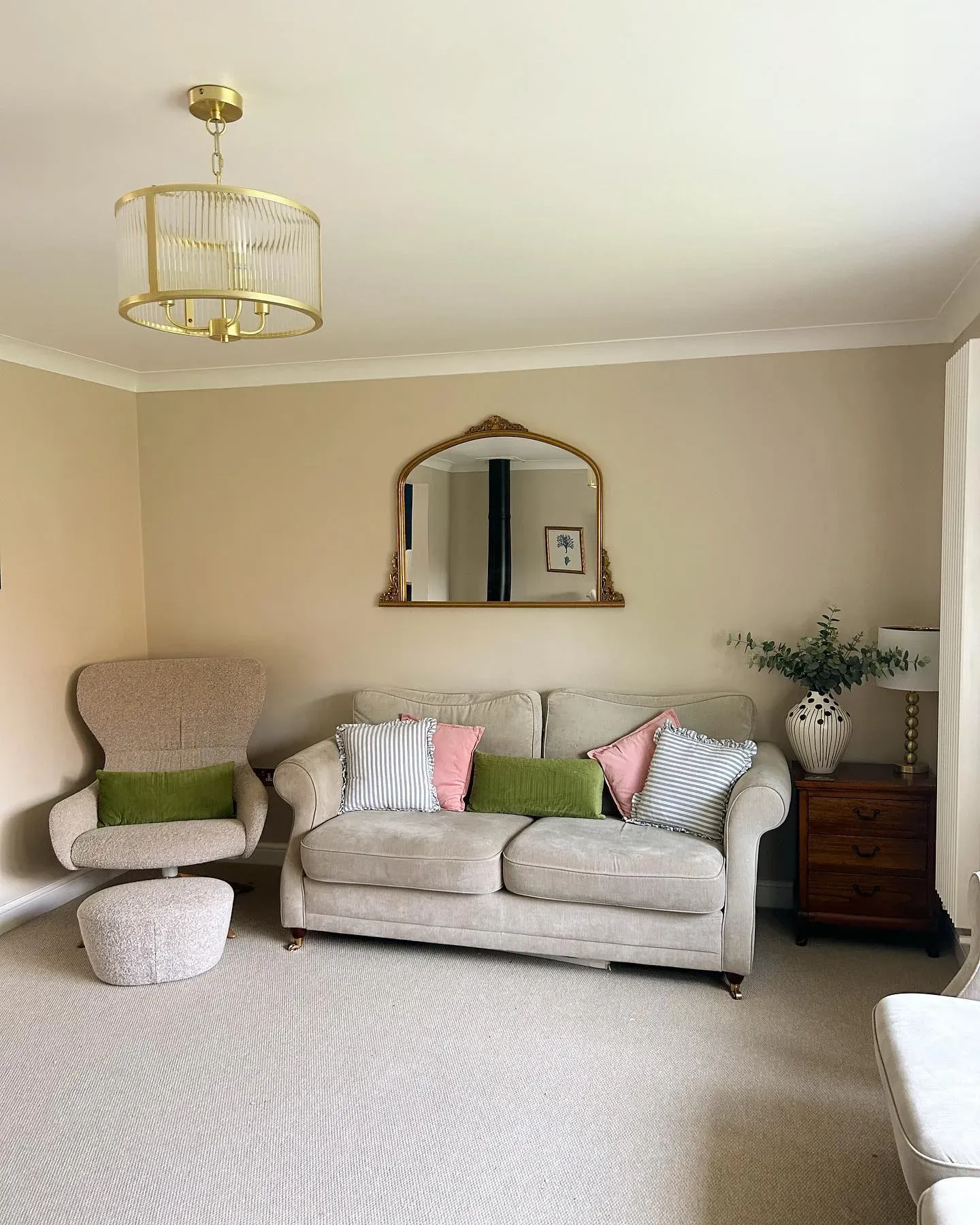 Stirabout living room color