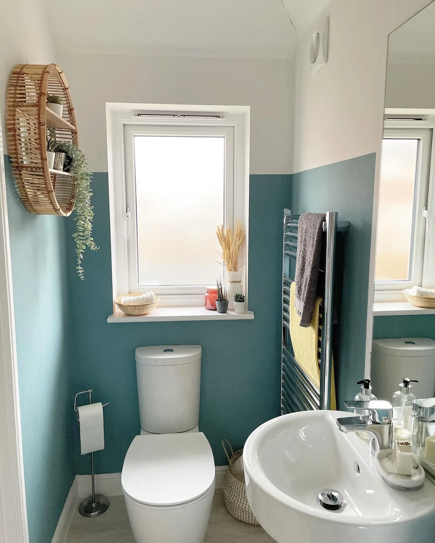 Farrow and Ball Stone Blue bathroom color review