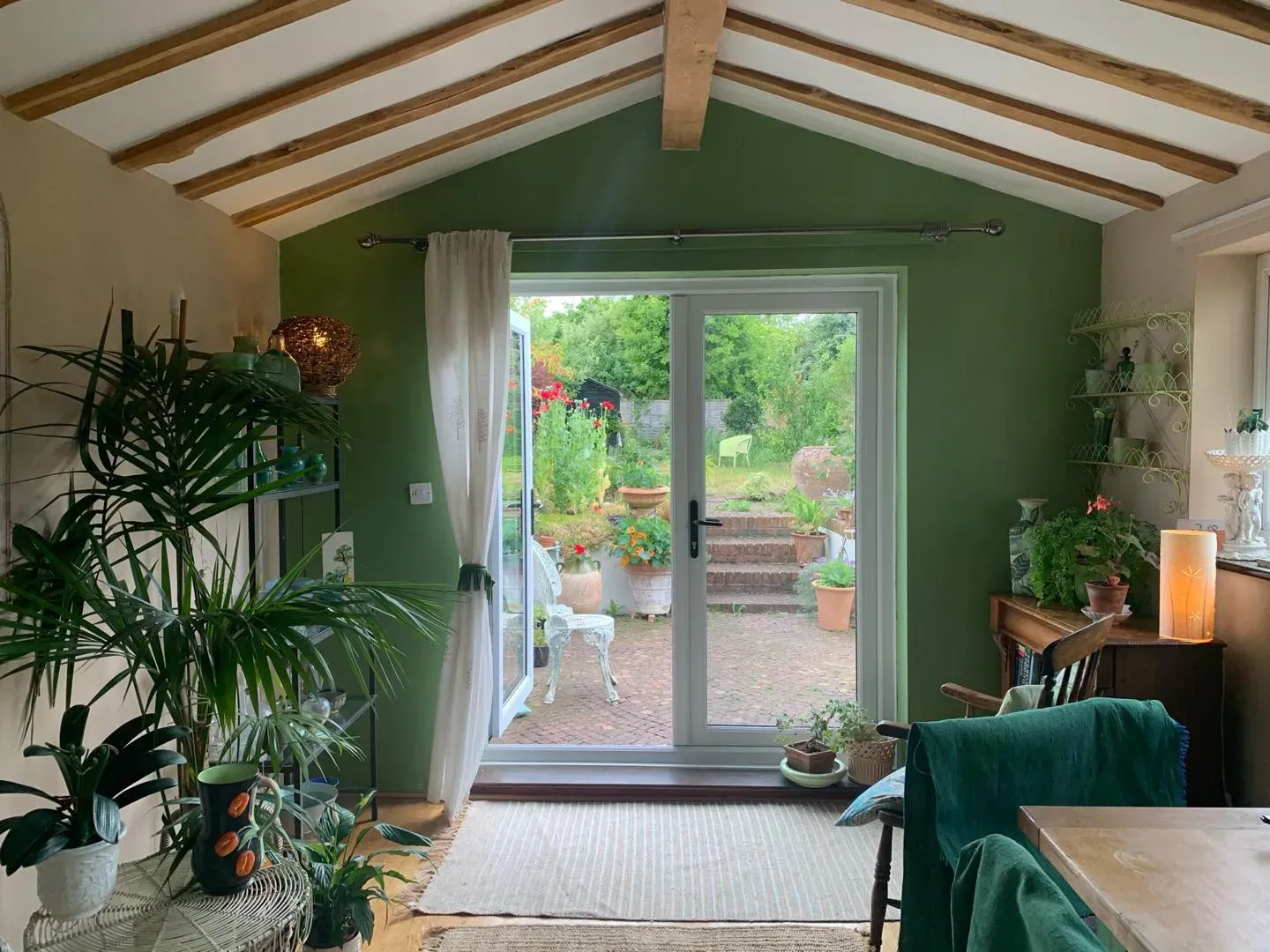 Yeabridge Green living room accent wall