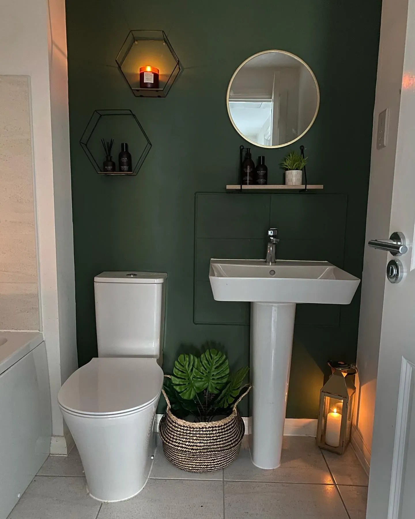 Dulux Forest Shade bathroom color