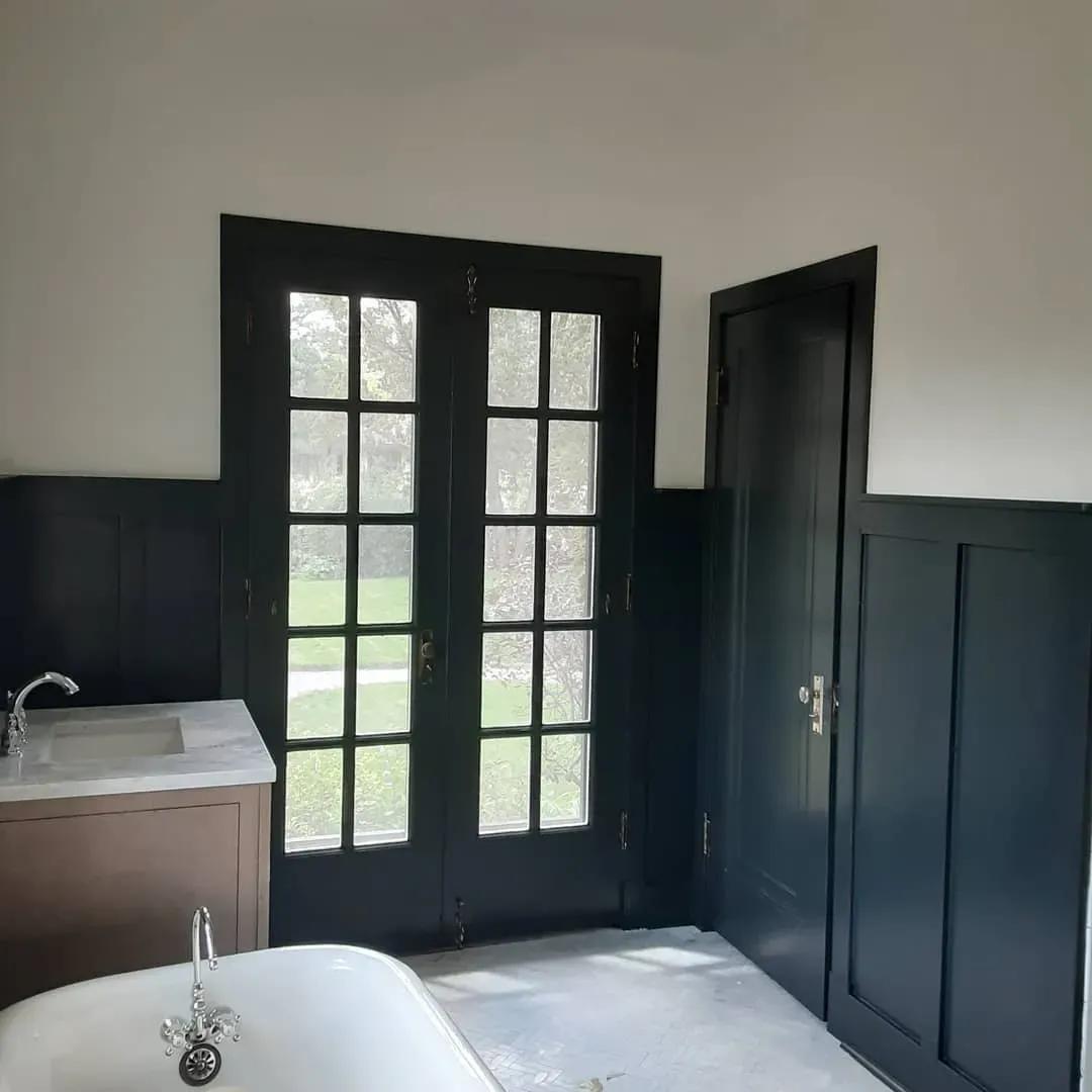 SW 6994 bathroom wall panelling 