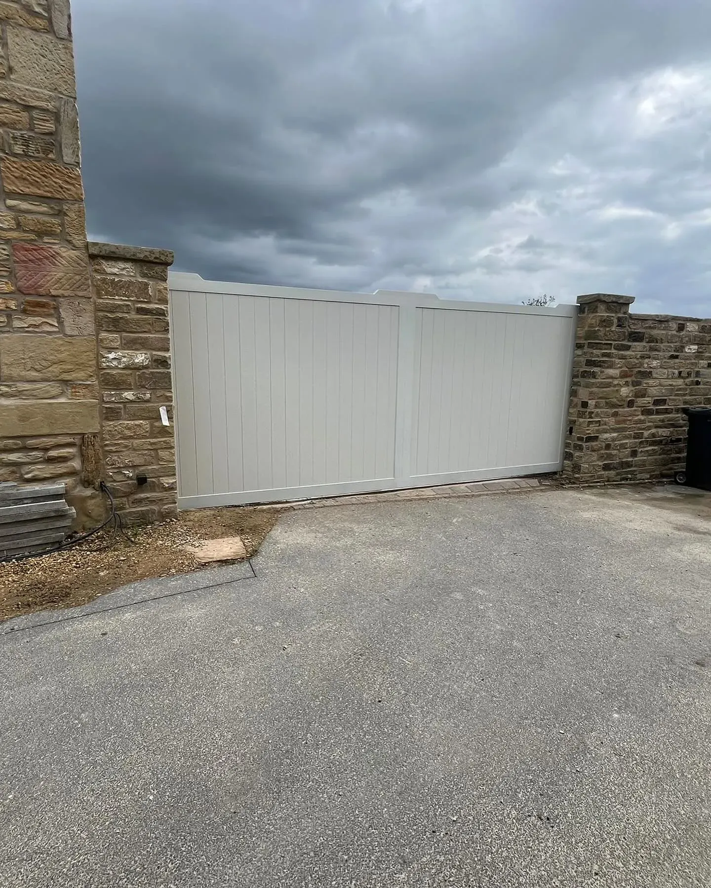  Grey white exterior paint