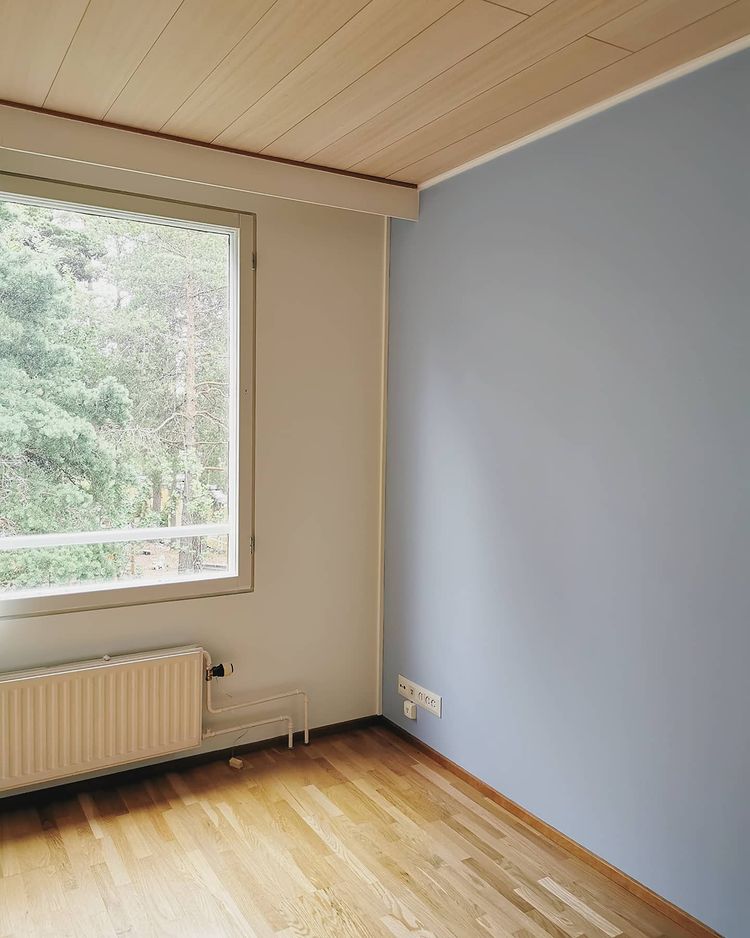 Interior with paint color Tikkurila Forget me not H353