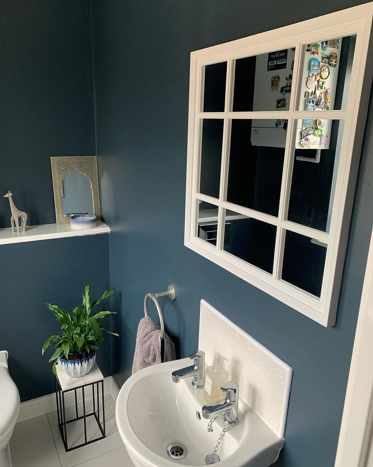 Navy blue paint color Farrow and Ball Hague Blue review