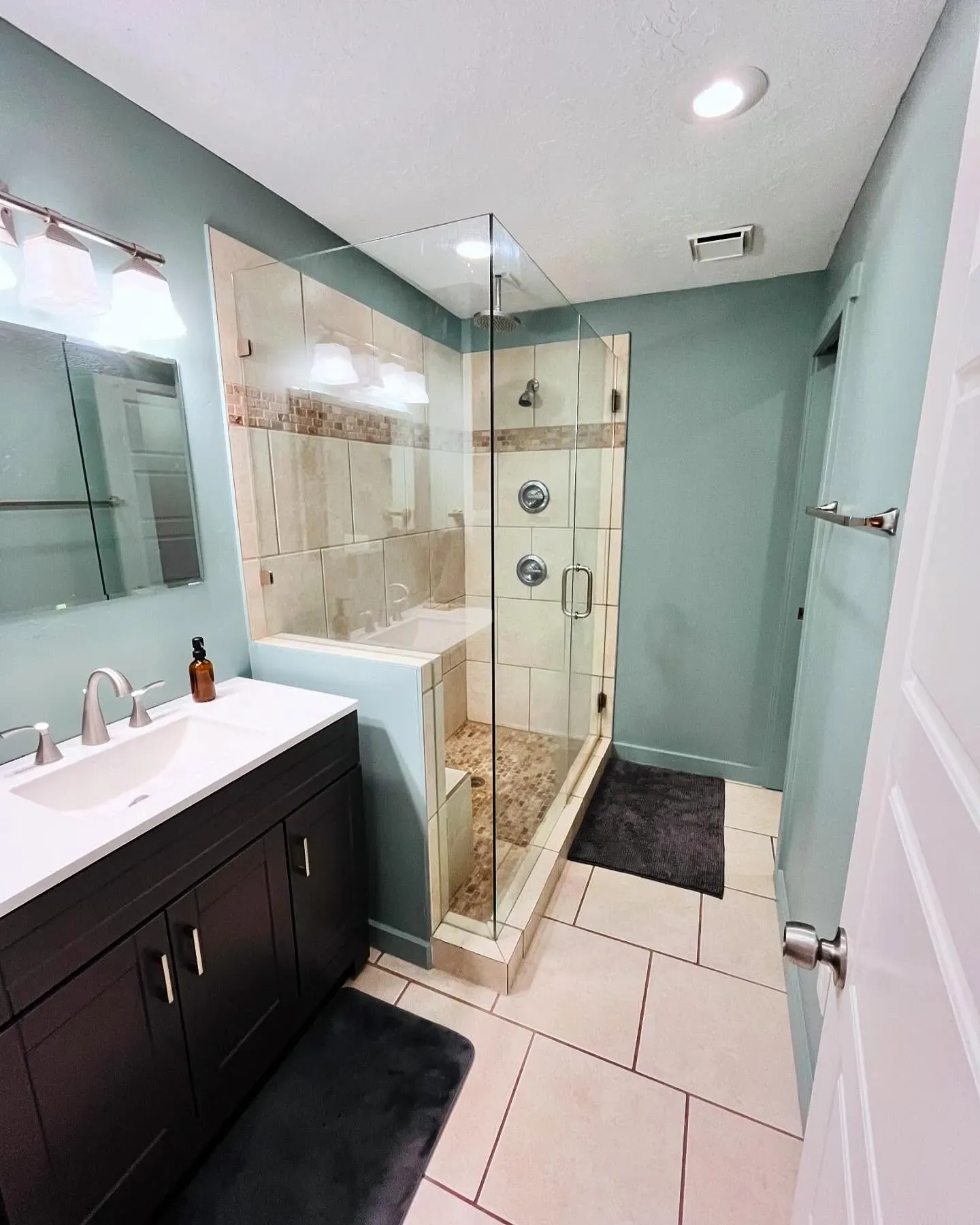 SW Halcyon Green bathroom color review